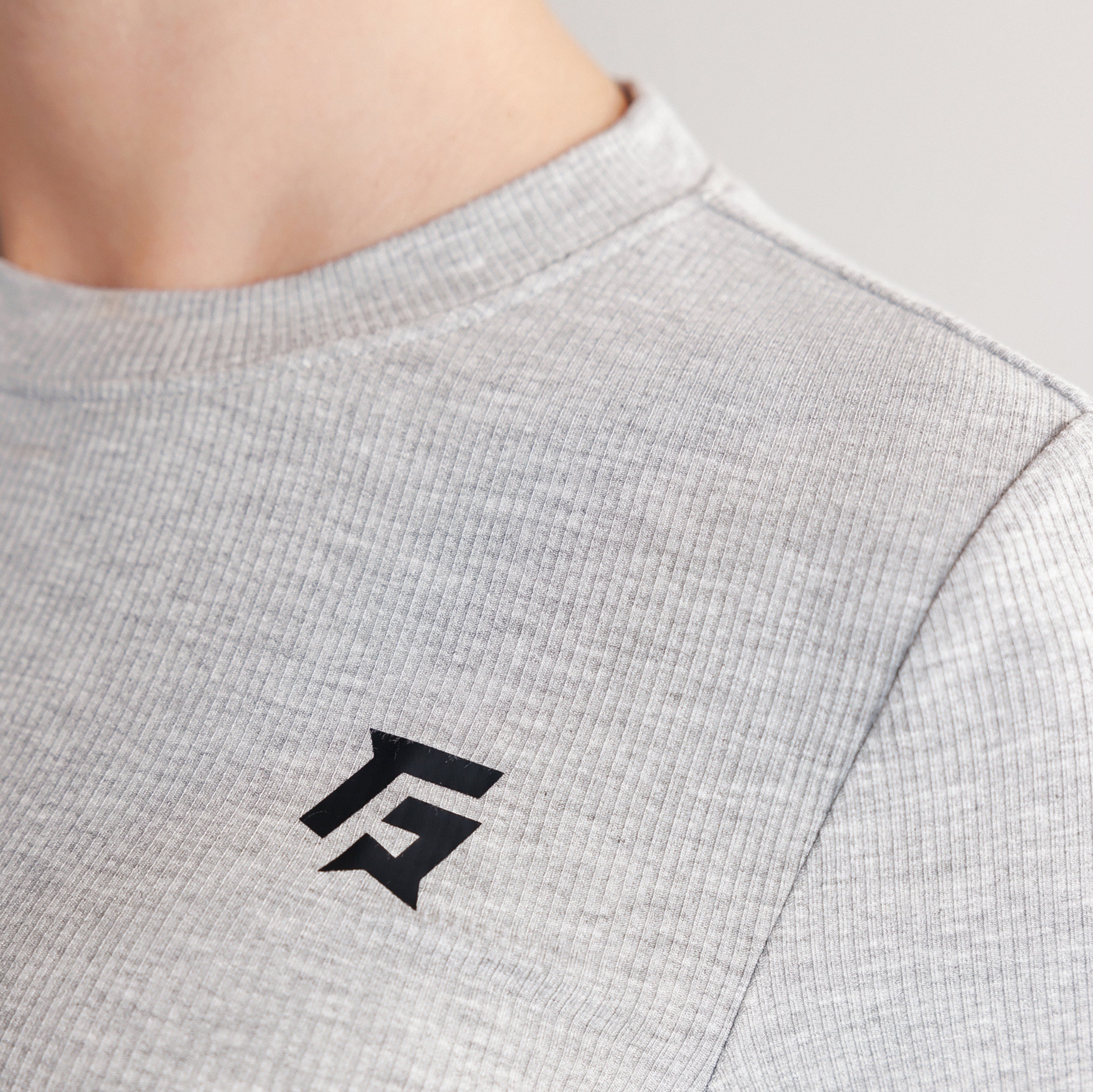 Dynamic Grip Crop Top (Grey)
