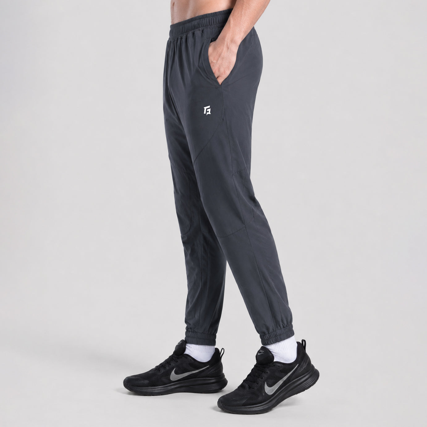 Taper Nova Jogger (Charcoal)