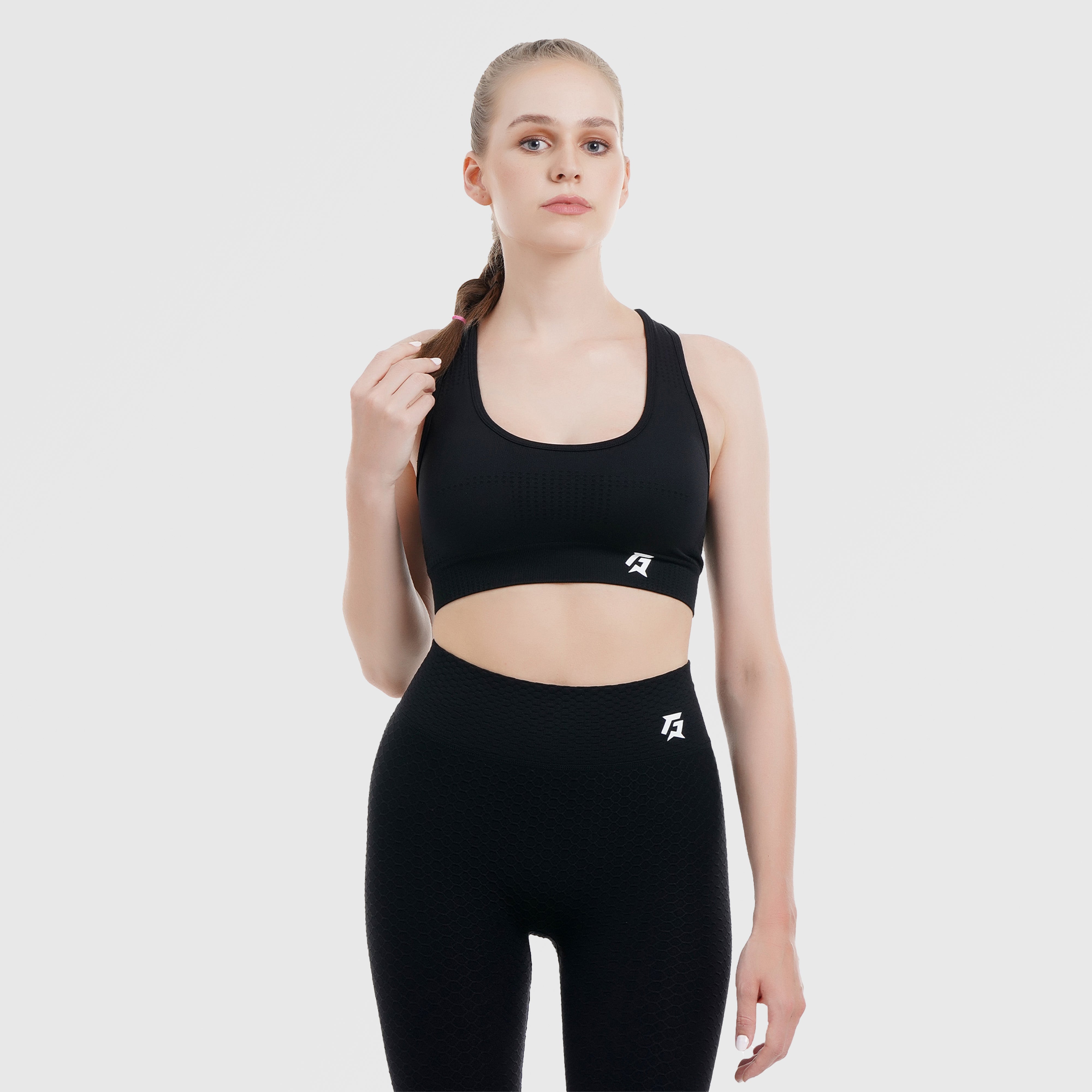 Pace Seamless Sports Bra (Black)
