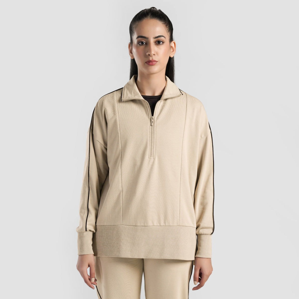 women gym wear sportswear fitness training outfit front view Women Gym Wear Gym Armour Pakistan
