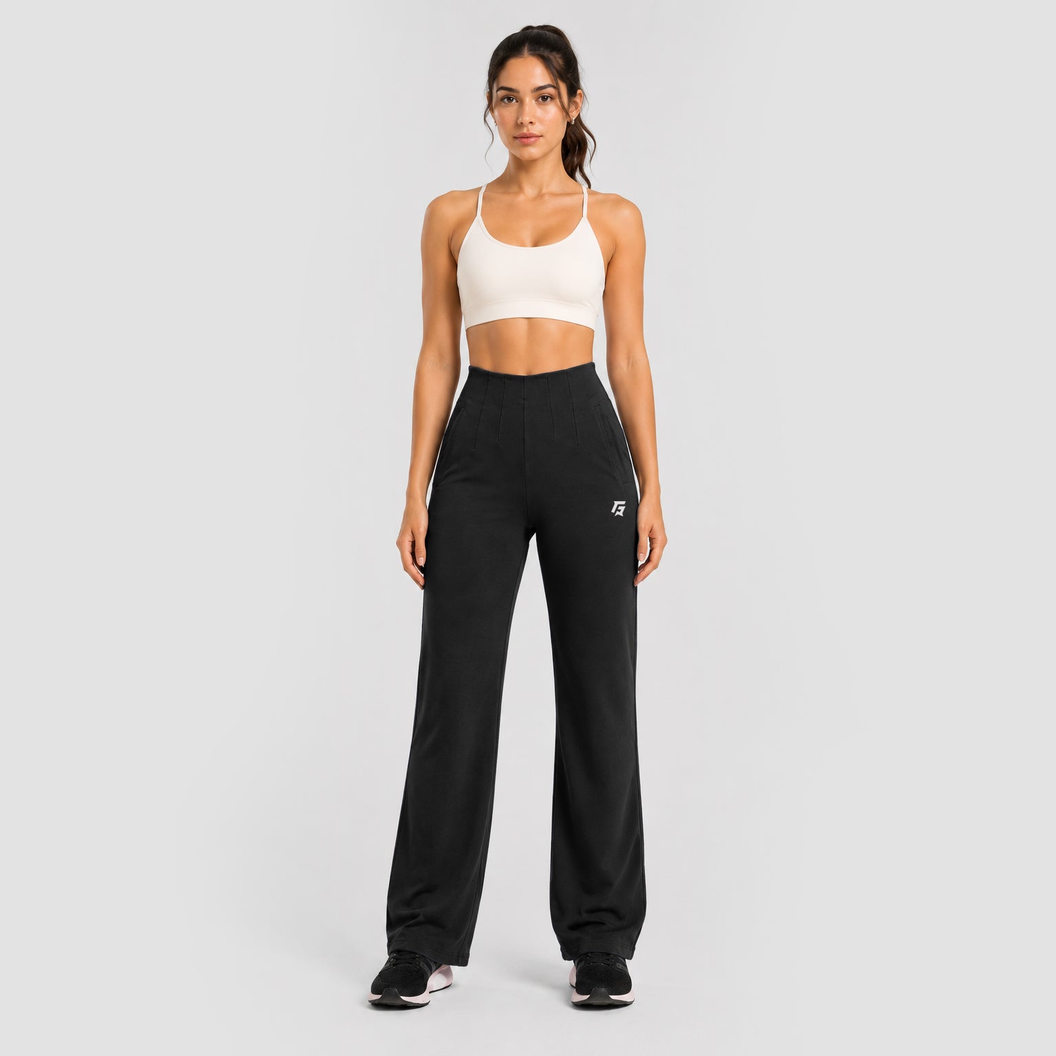 Aira Move Trousers (Black)