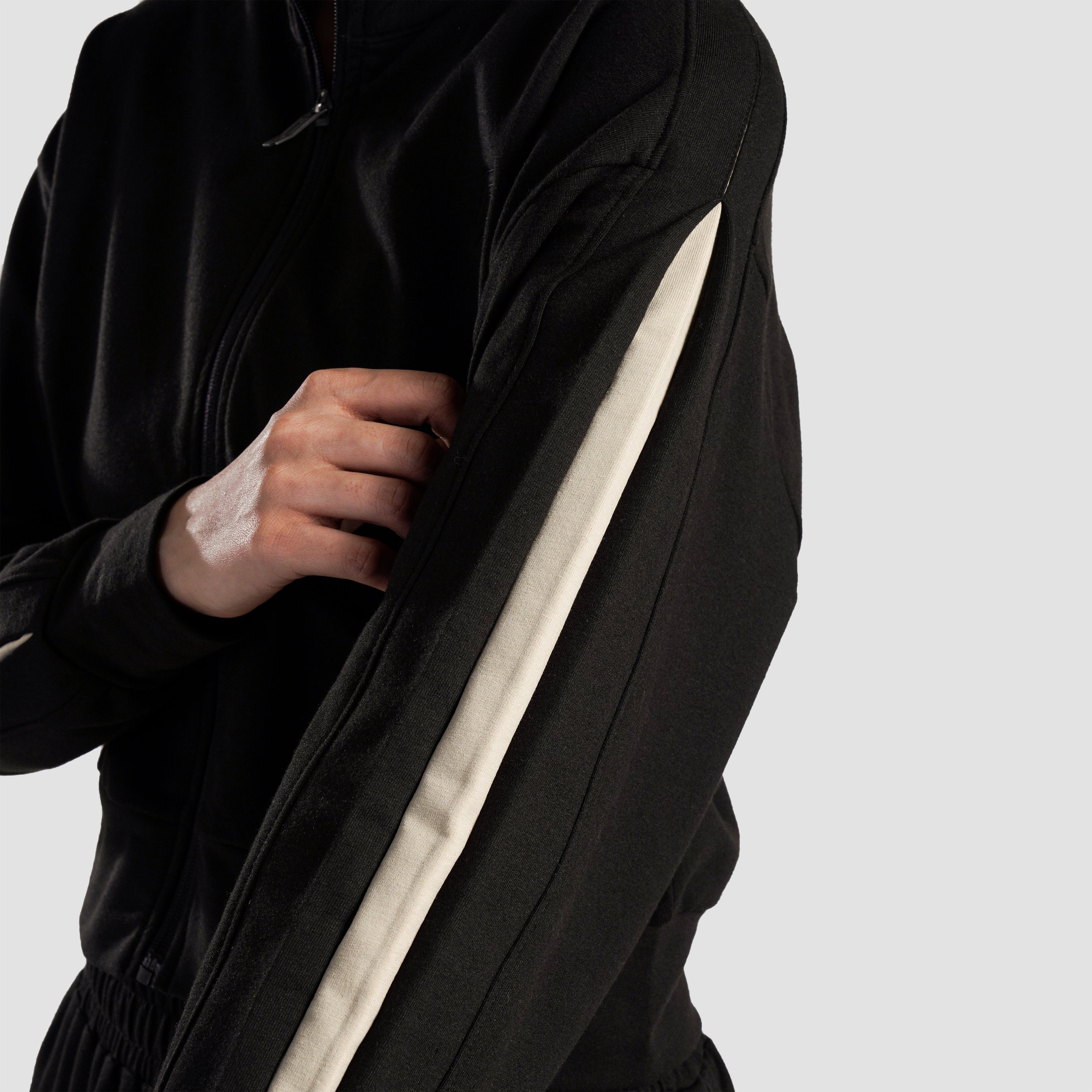 Inverse Upper (Black)