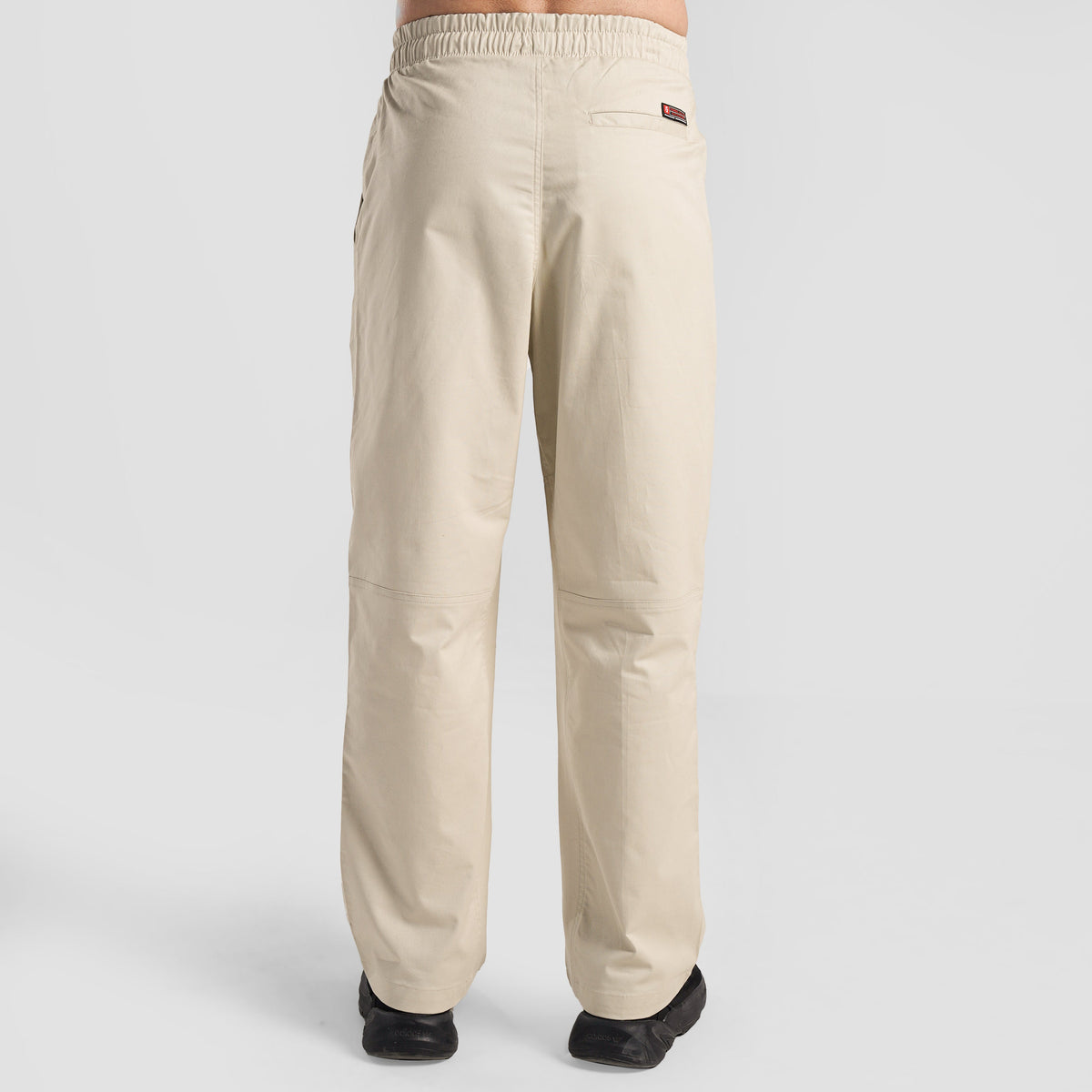 men gym trousers workout pants breathable fitness training bottoms back view Men Gym Trousers Gym Armour Pakistan