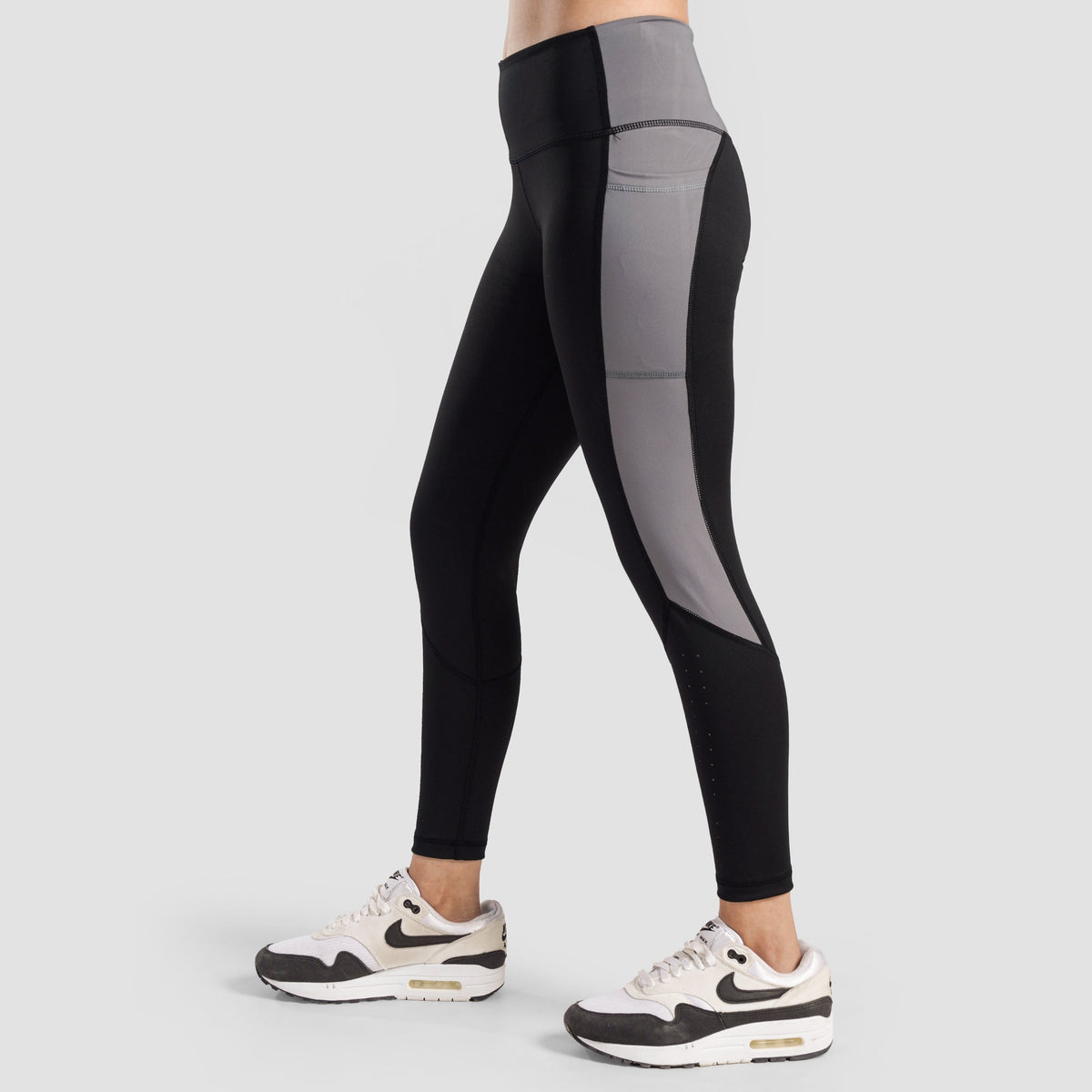women gym wear sportswear fitness training outfit side view Women Gym Wear Gymarmour Pakistan