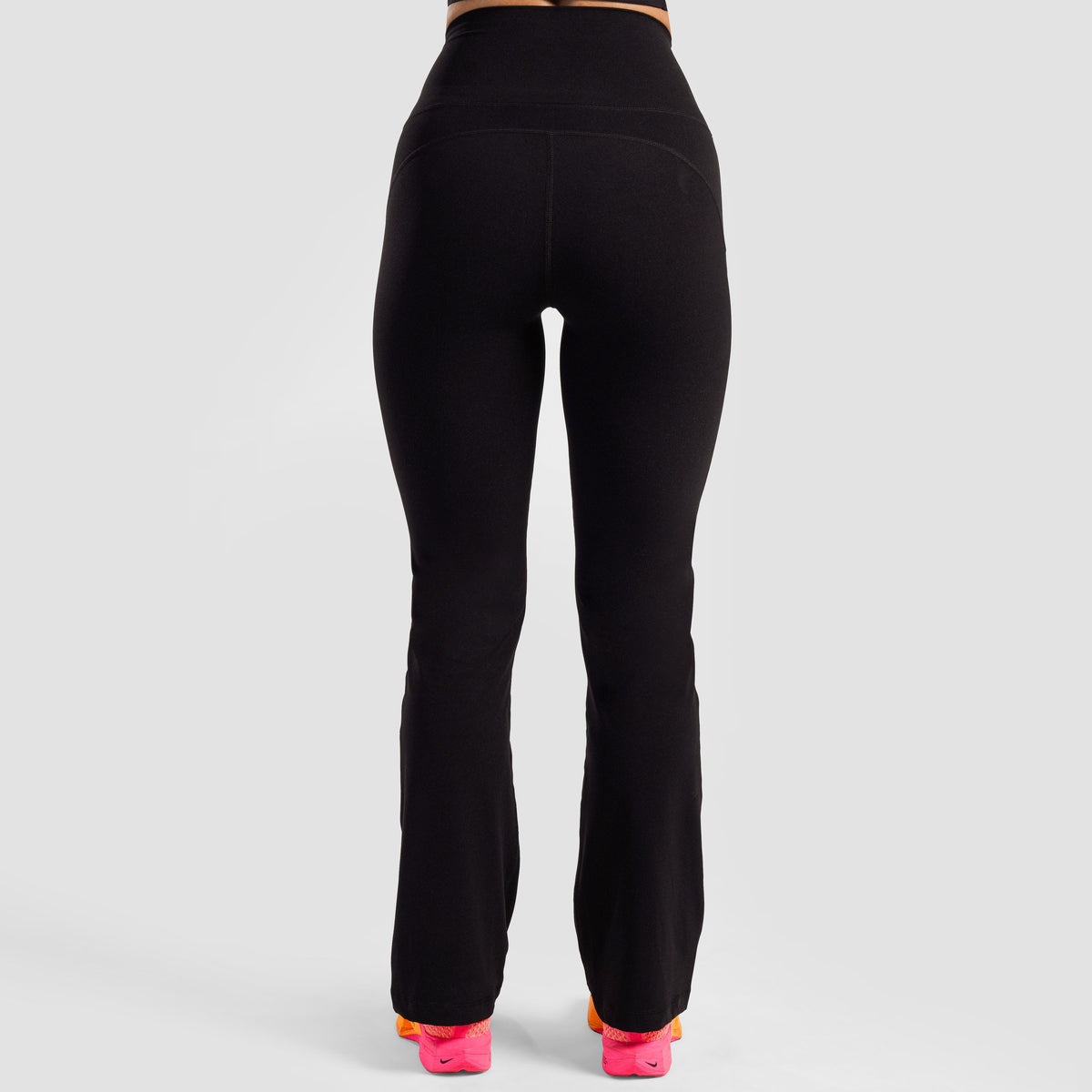 women gym trousers workout pants breathable fitness training bottoms side view Women Gym Trousers Gymarmour Pakistan