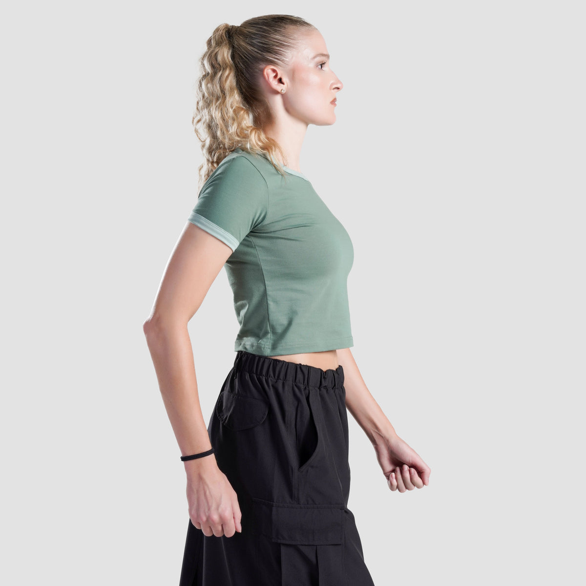 women gym t-shirt sportswear breathable workout tee fit view Women T-Shirt Gym Armour Pakistan