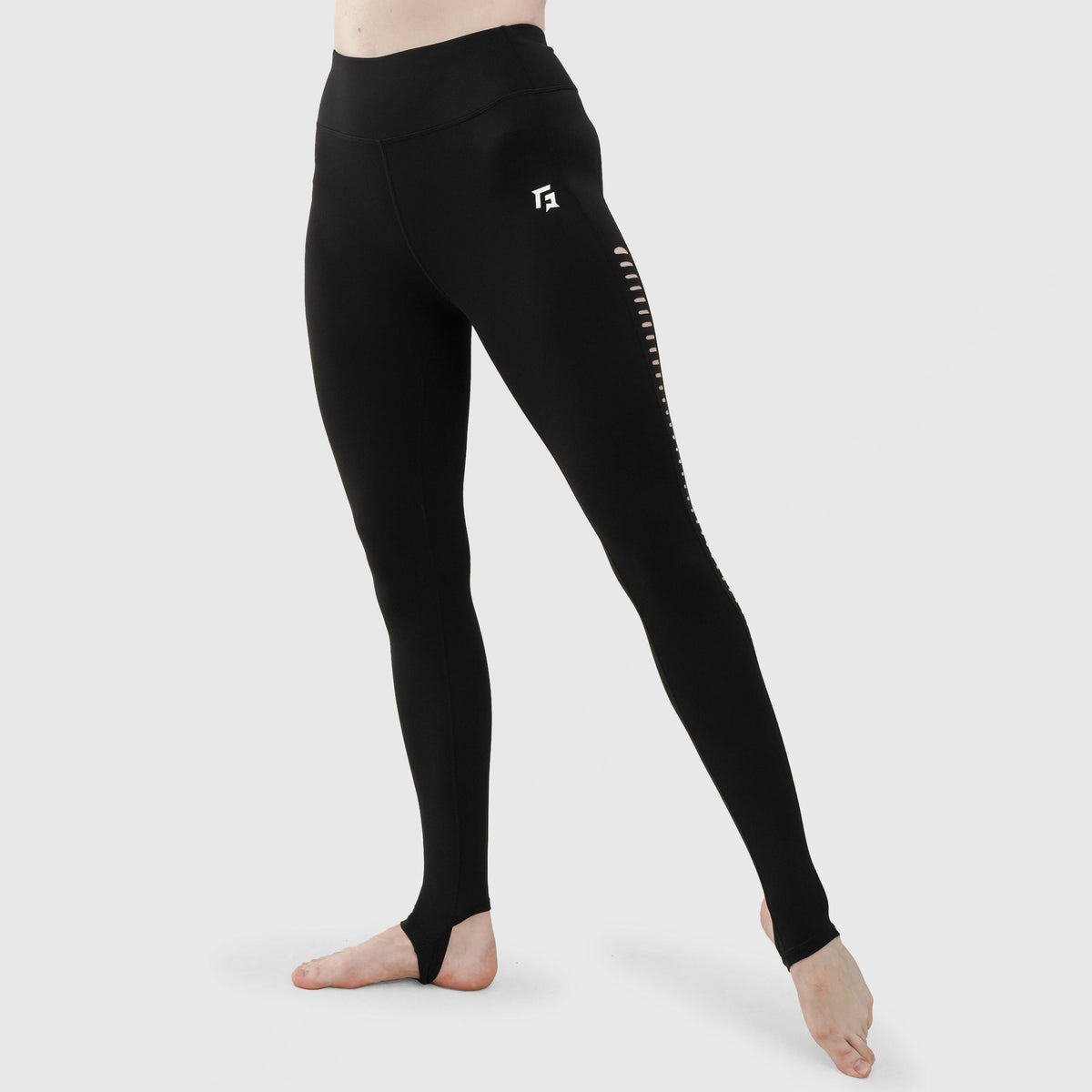 women gym wear sportswear fitness training outfit front view Women Gym Wear Gym Armour Pakistan
