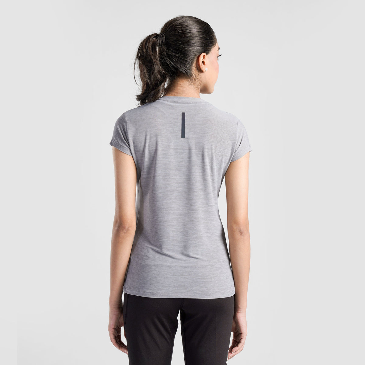 women gym t-shirt sportswear breathable workout tee side view Women T-Shirt Gym Armour Pakistan