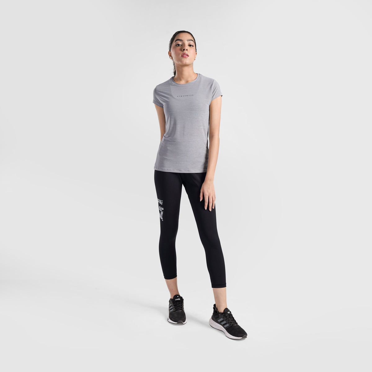 women gym t-shirt sportswear breathable workout tee fabric detail Women T-Shirt Gym Armour Pakistan