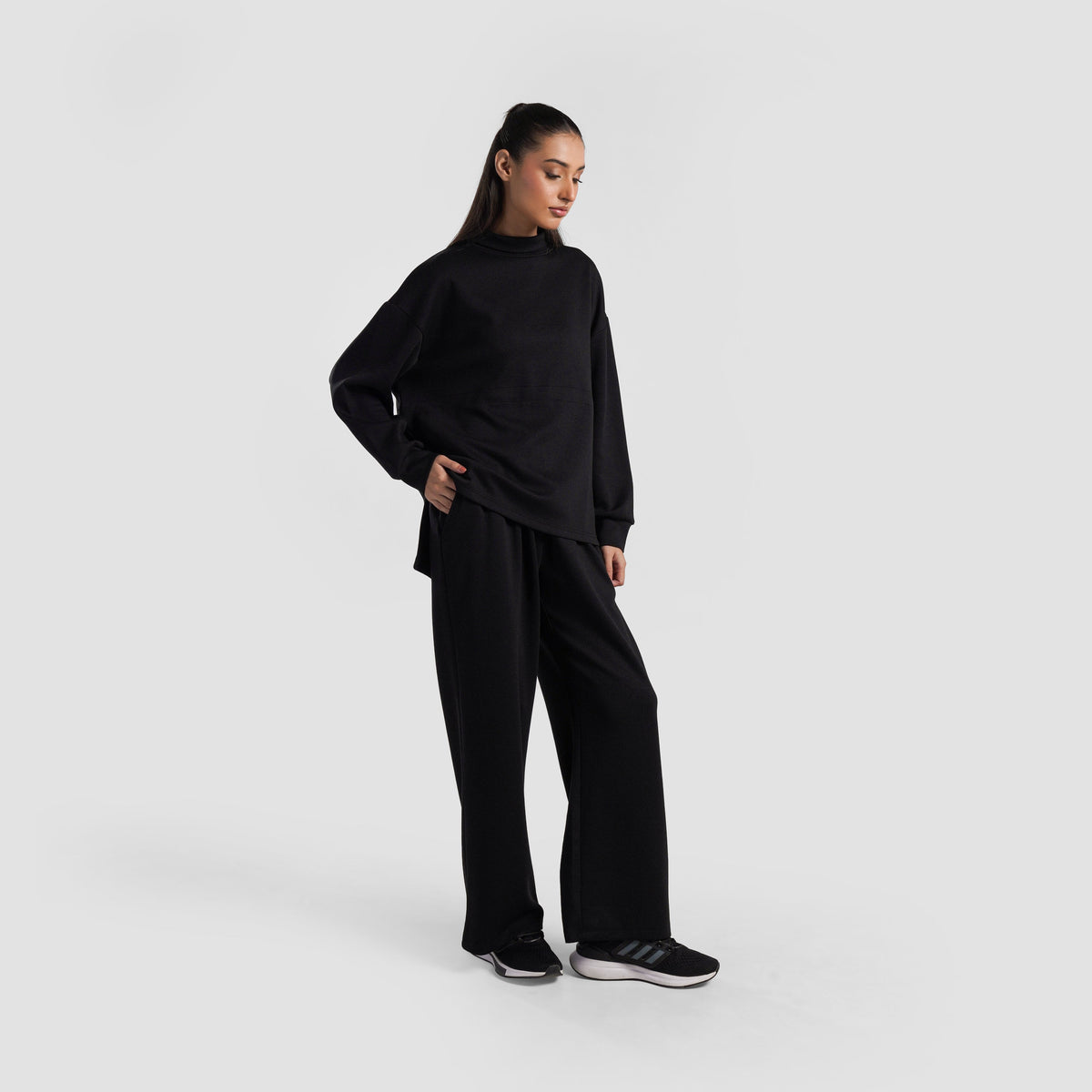 women gym trousers workout pants breathable fitness training bottoms fabric detail Women Gym Trousers Gym Armour Pakistan