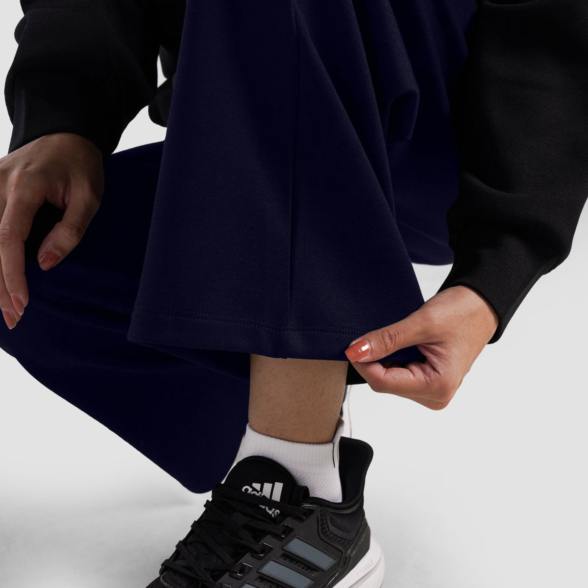 women gym trousers workout pants breathable fitness training bottoms lifestyle view Women Gym Trousers GymArmour Pakistan