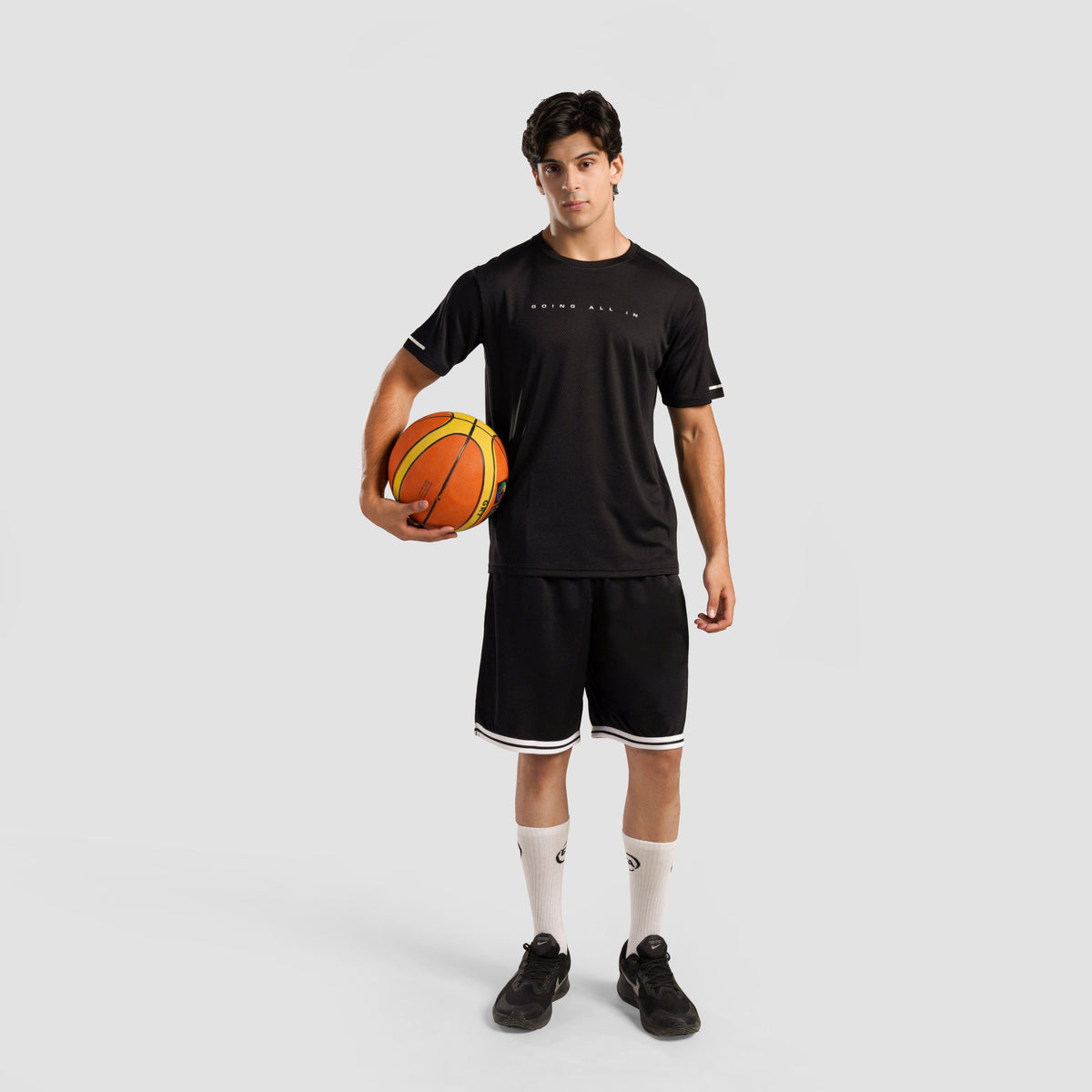 men gym t-shirt sportswear breathable workout tee fabric detail Men T-Shirt Gym Armour Pakistan
