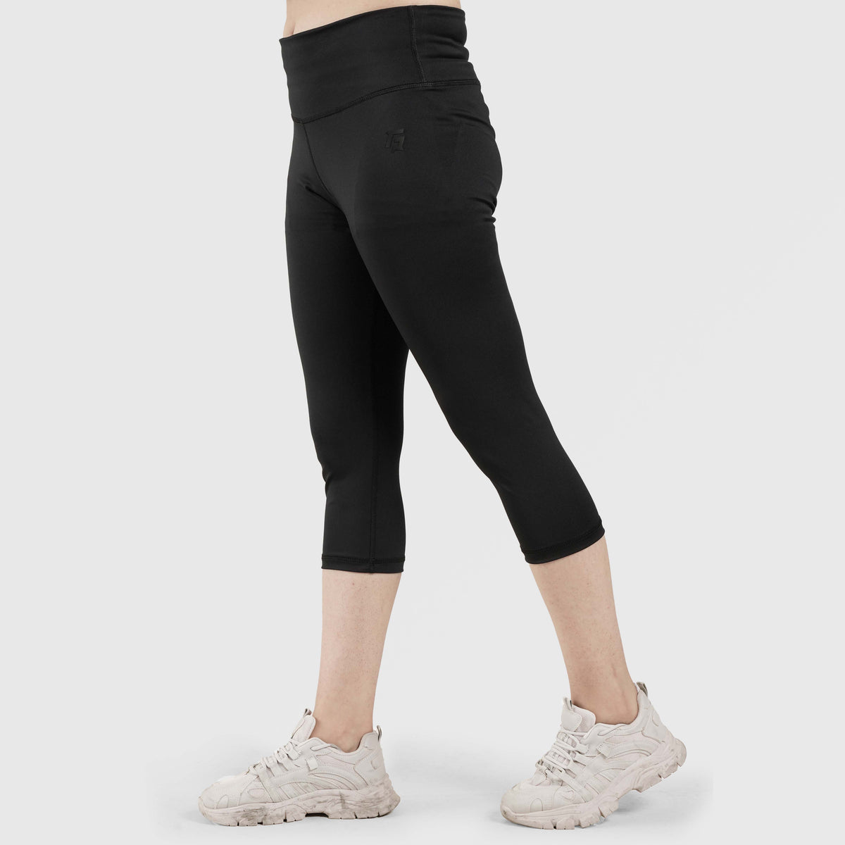 women gym wear sportswear fitness training outfit fit view Women Gym Wear Gymarmour Pakistan