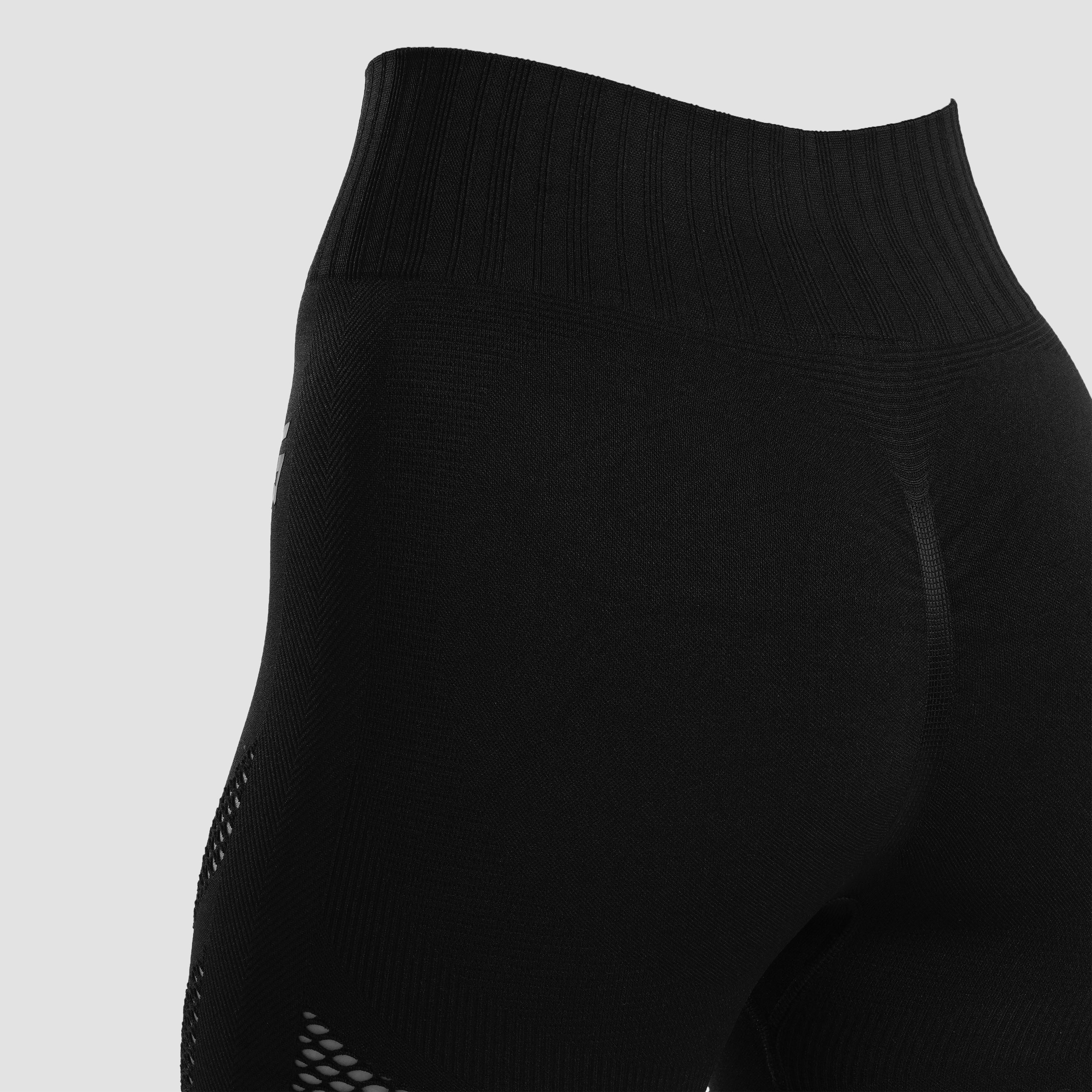 Boost Up Shorts (Black)