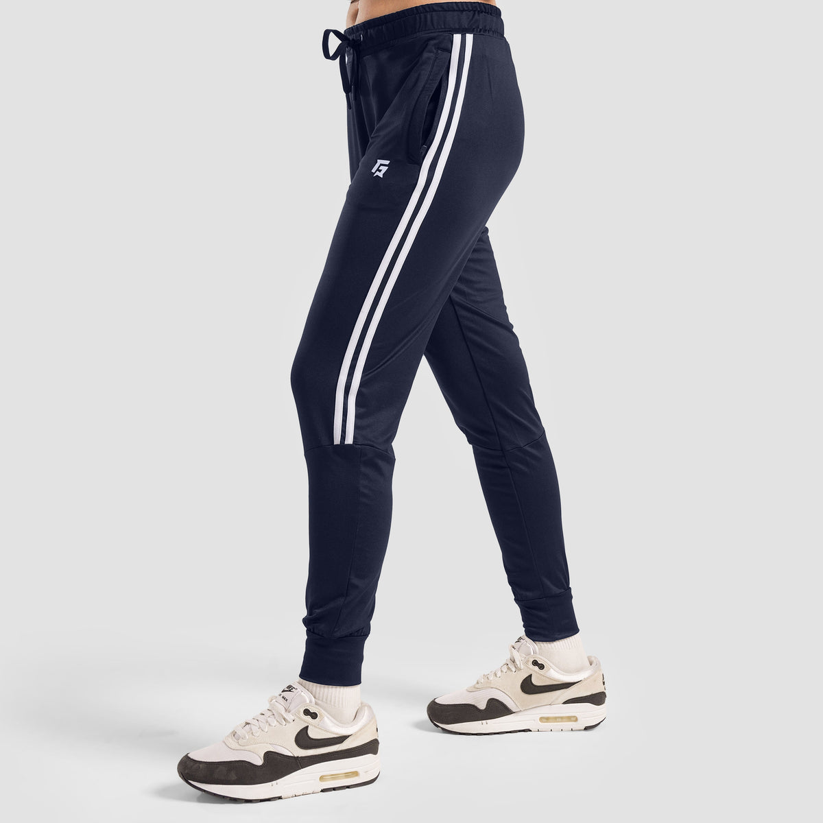 women gym trousers workout pants breathable fitness training bottoms front view Women Gym Trousers GymArmour Pakistan