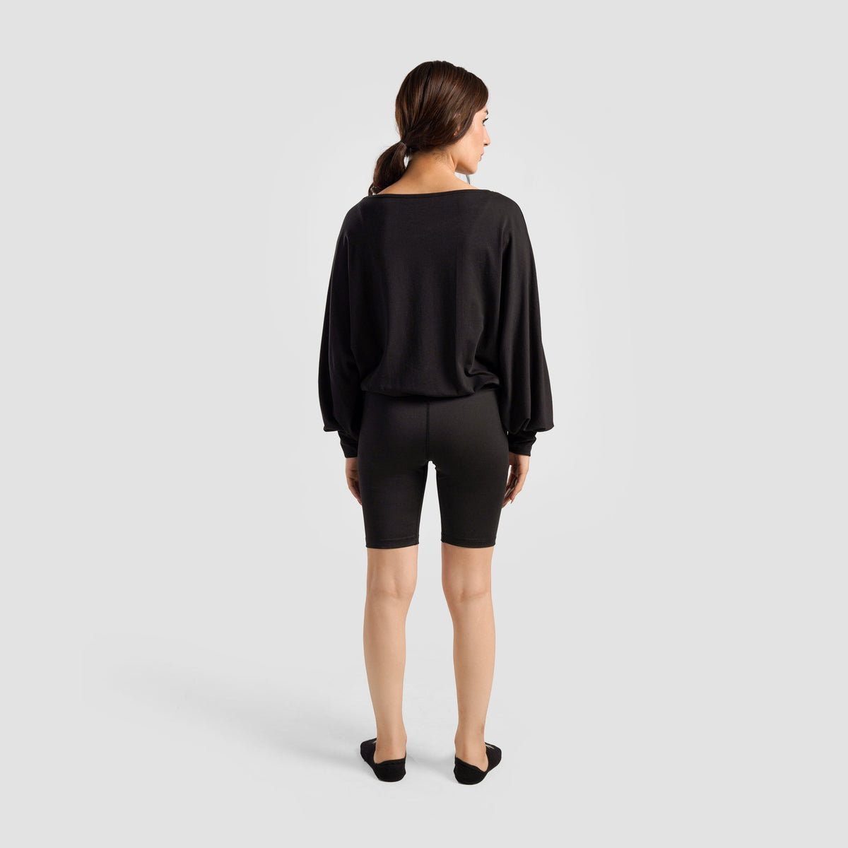 women gym wear sportswear fitness training outfit back view Women Gym Wear Gymarmour Pakistan