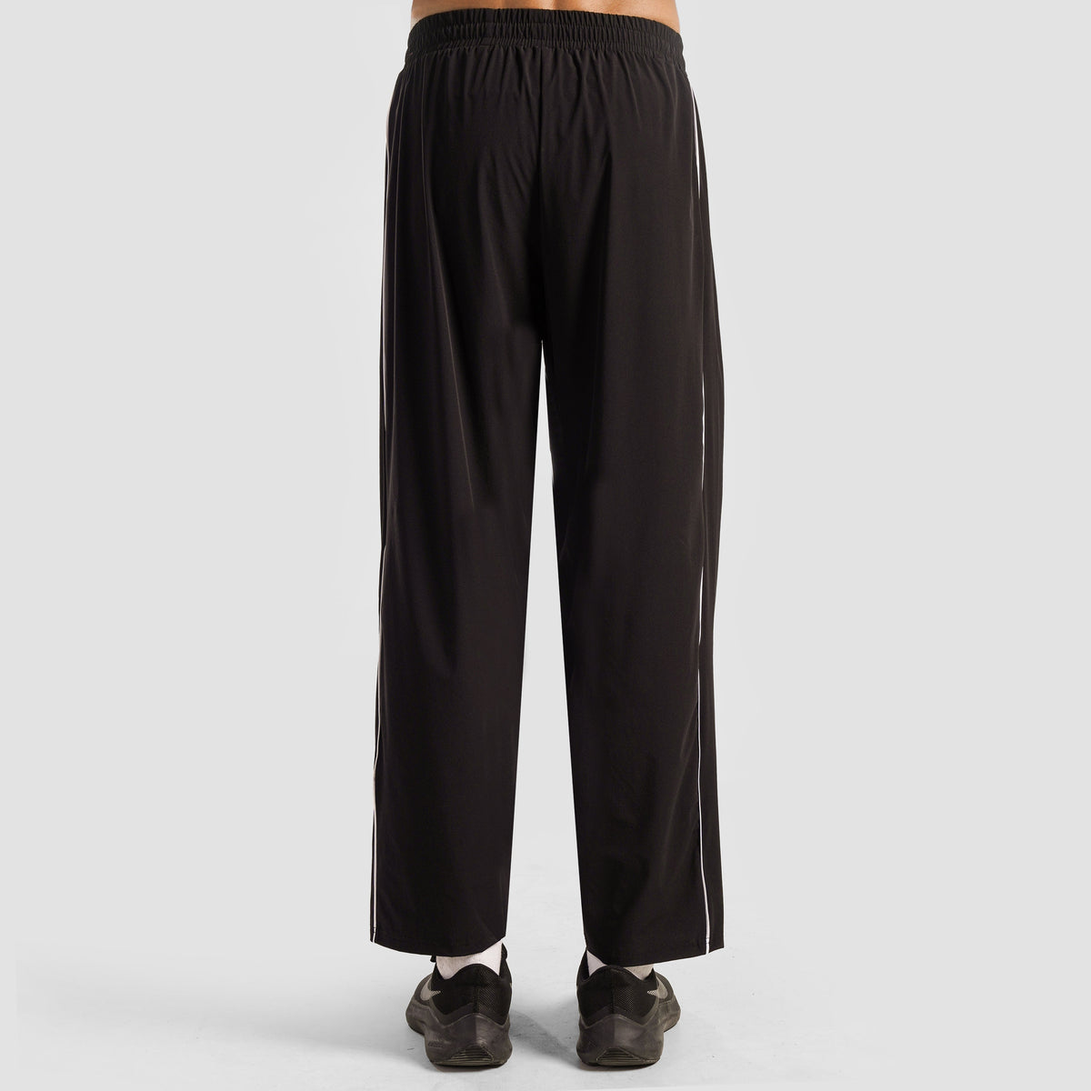 men gym trousers workout pants breathable fitness training bottoms side view Men Gym Trousers Gymarmour Pakistan