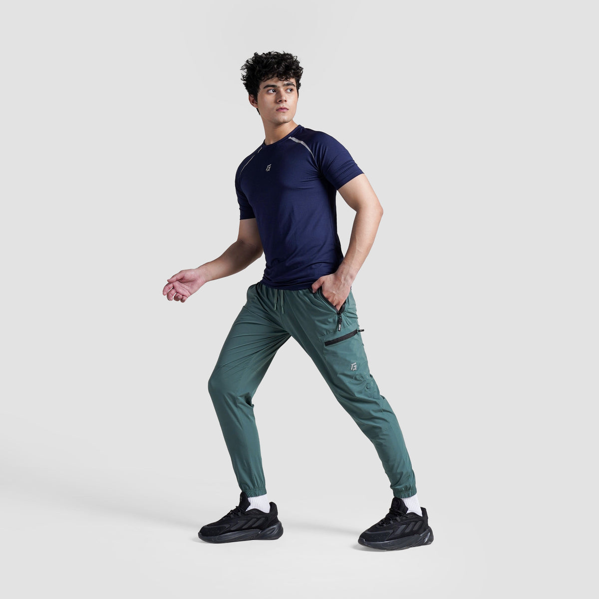 men gym trousers workout pants breathable fitness training bottoms fabric detail Men Gym Trousers Gym Armour Pakistan