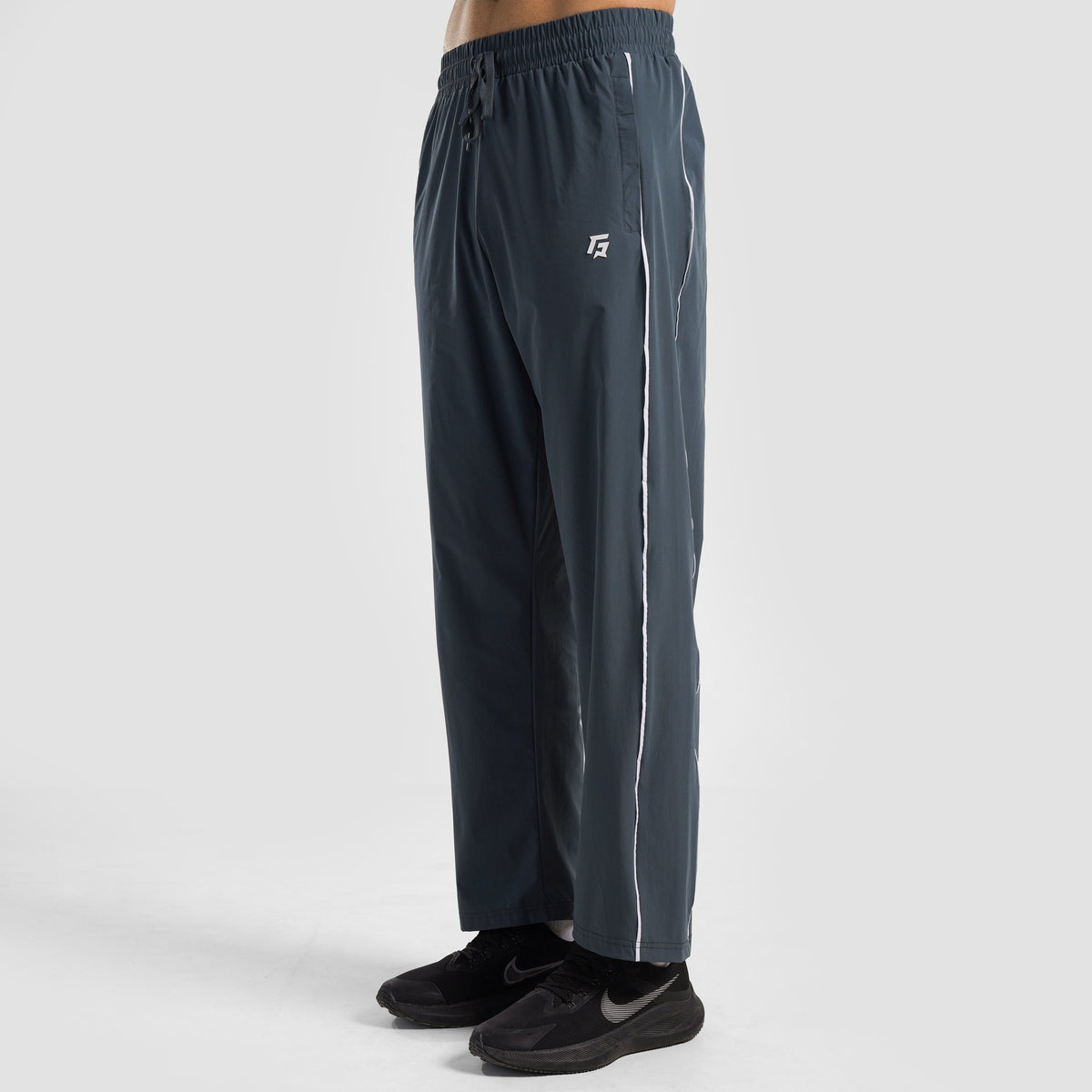 men gym trousers workout pants breathable fitness training bottoms front view Men Gym Trousers Gymarmour Pakistan