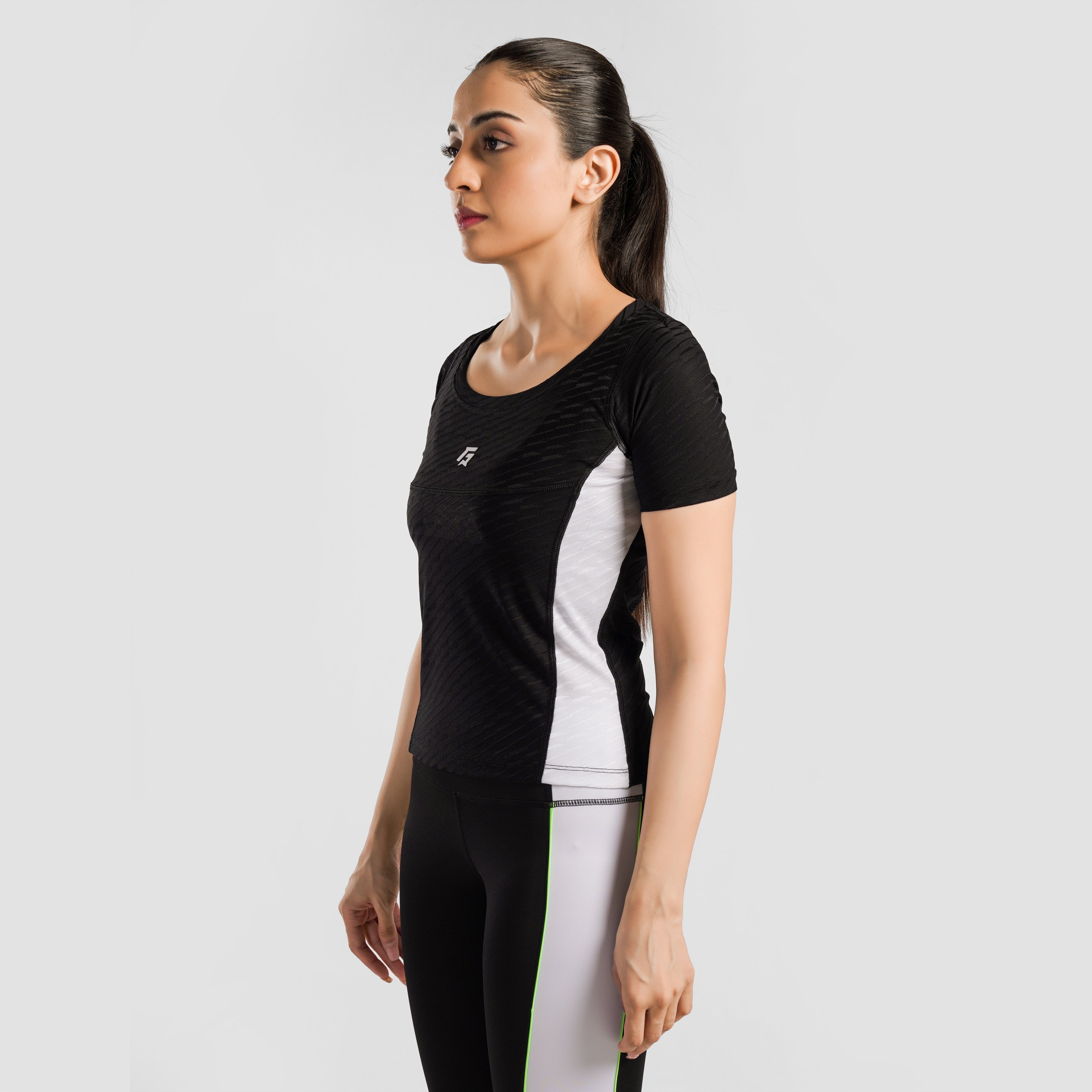 Court Top Tee (Black-White)