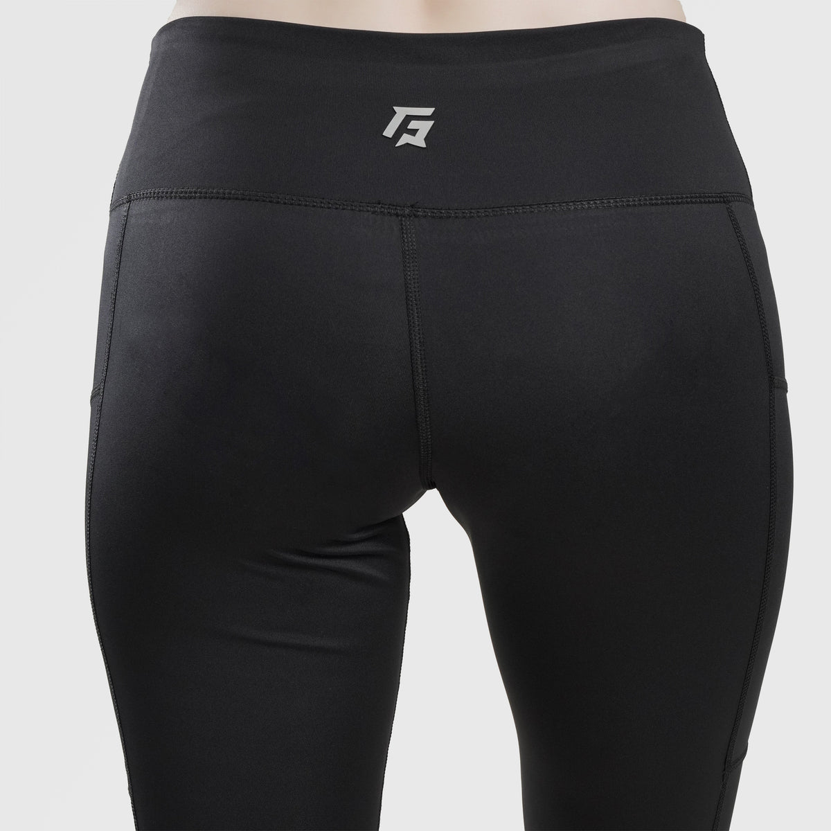 women gym wear sportswear fitness training outfit lifestyle view Women Gym Wear Gym Armour Pakistan
