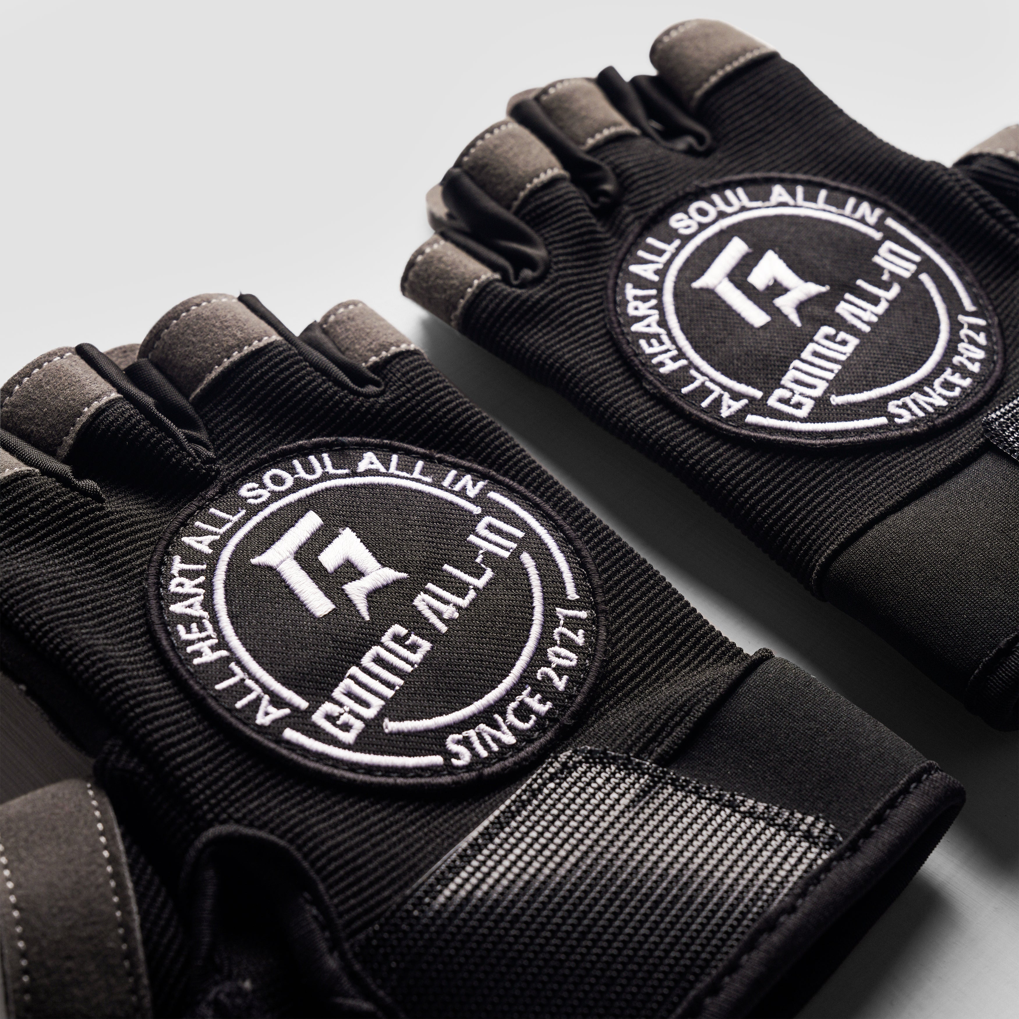 GA Legacy Gloves (Black)