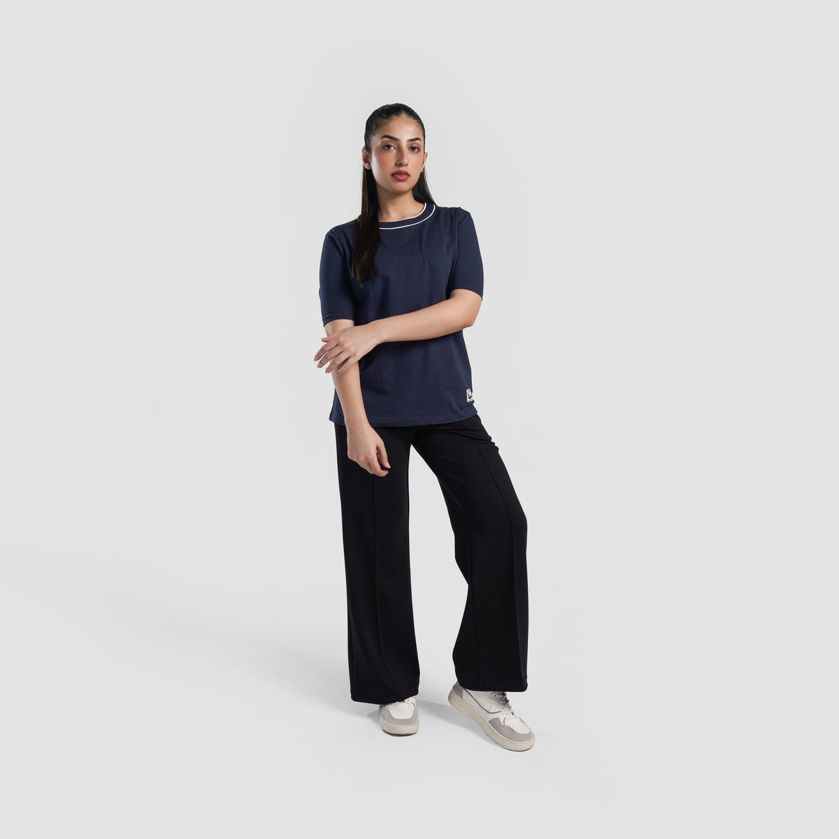 women gym t-shirt sportswear breathable workout tee fabric detail Women T-Shirt Gym Armour Pakistan