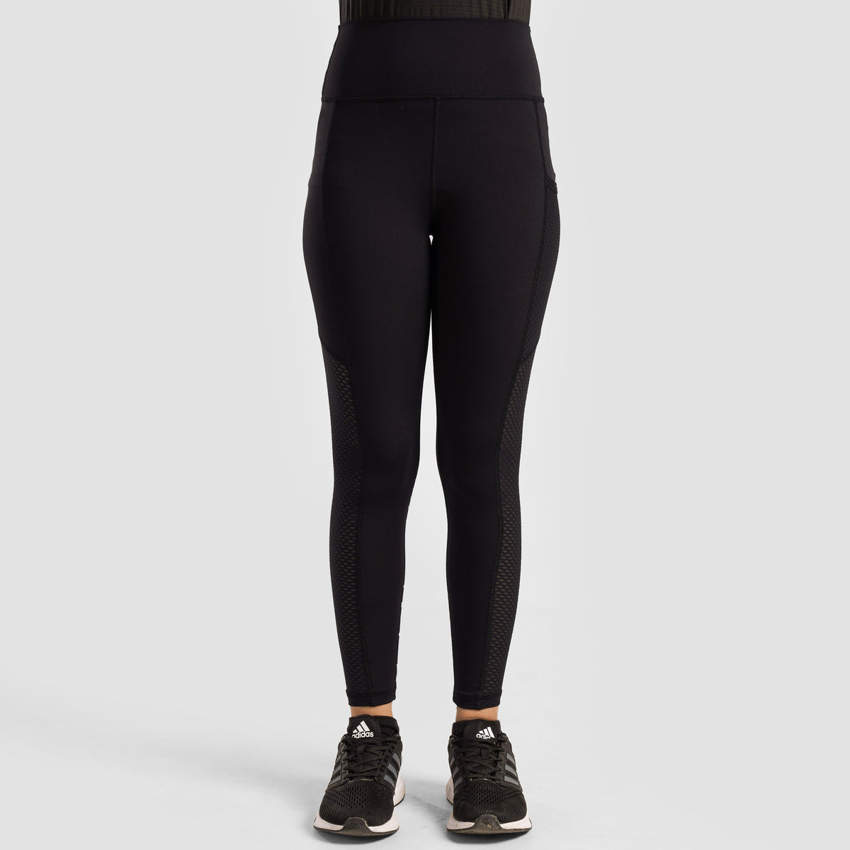 women gym wear sportswear fitness training outfit back view Women Gym Wear Gym Armour Pakistan
