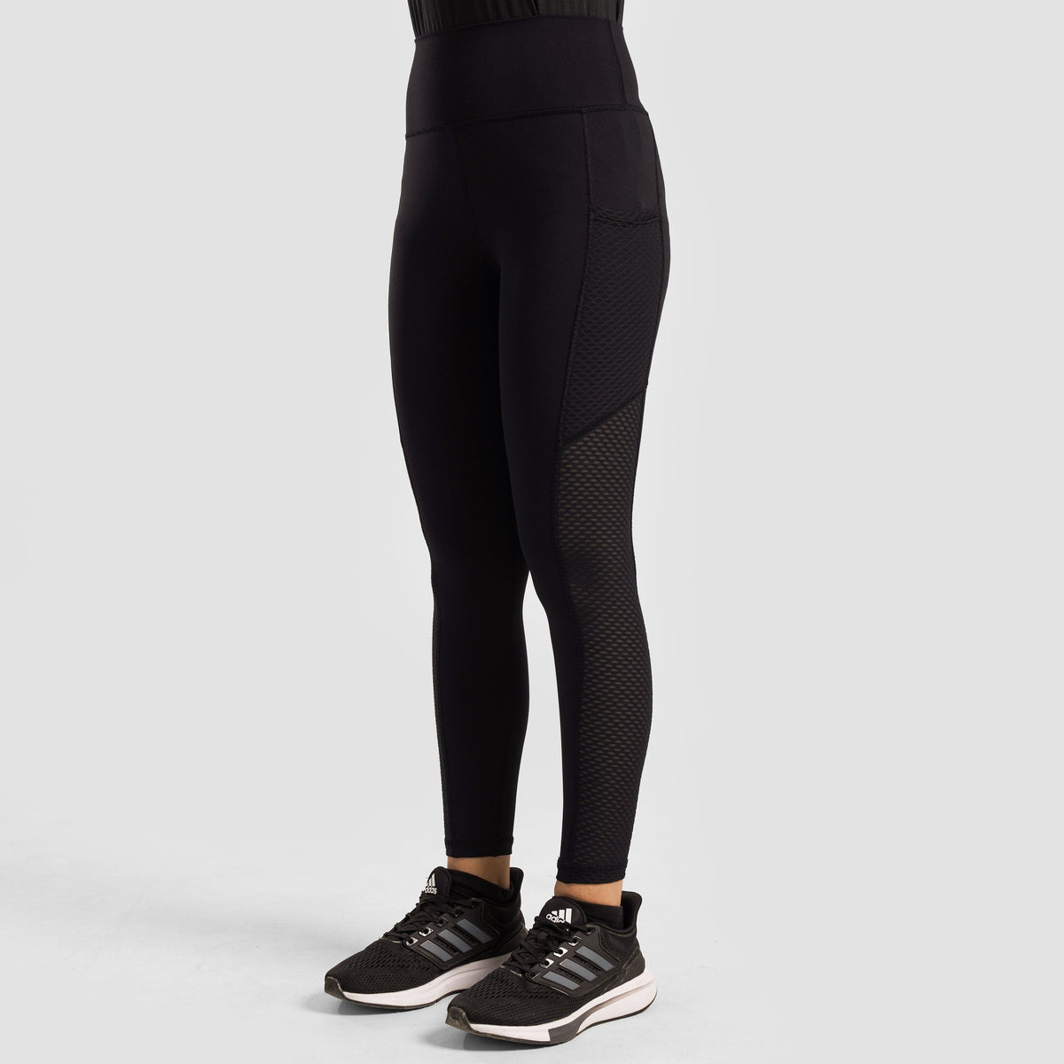 women gym wear sportswear fitness training outfit front view Women Gym Wear Gymarmour Pakistan