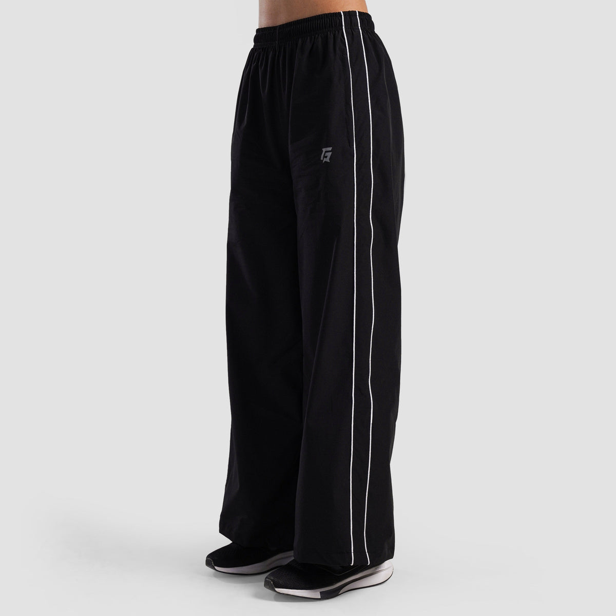 women gym trousers workout pants breathable fitness training bottoms front view Women Gym Trousers Gymarmour Pakistan