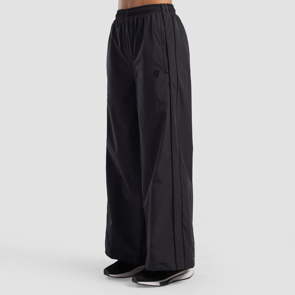 women gym trousers workout pants breathable fitness training bottoms front view Women Gym Trousers Gymarmour Pakistan
