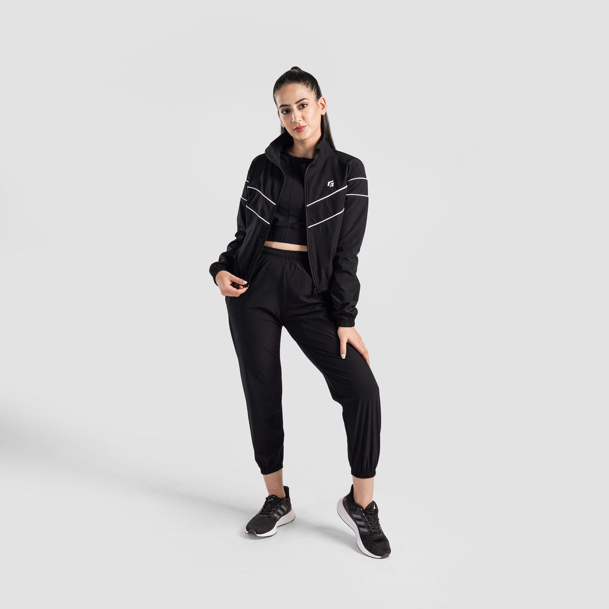 women track top zip gym jacket training outerwear fabric detail Women Track Top Gym Armour Pakistan