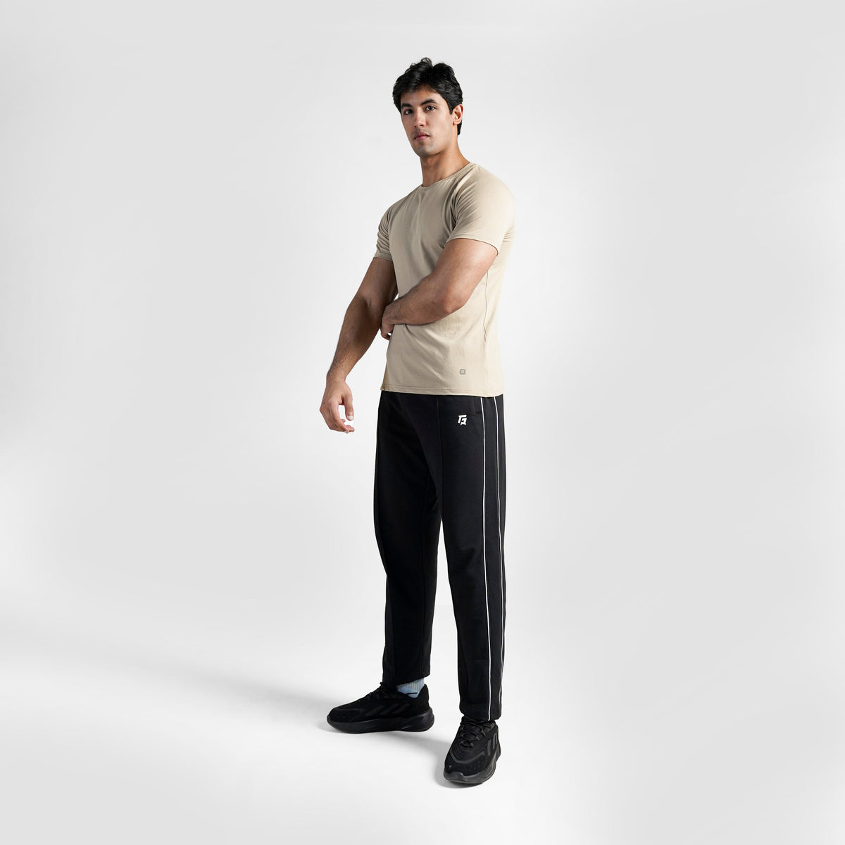men gym t-shirt sportswear breathable workout tee fabric detail Men T-Shirt Gymarmour Pakistan