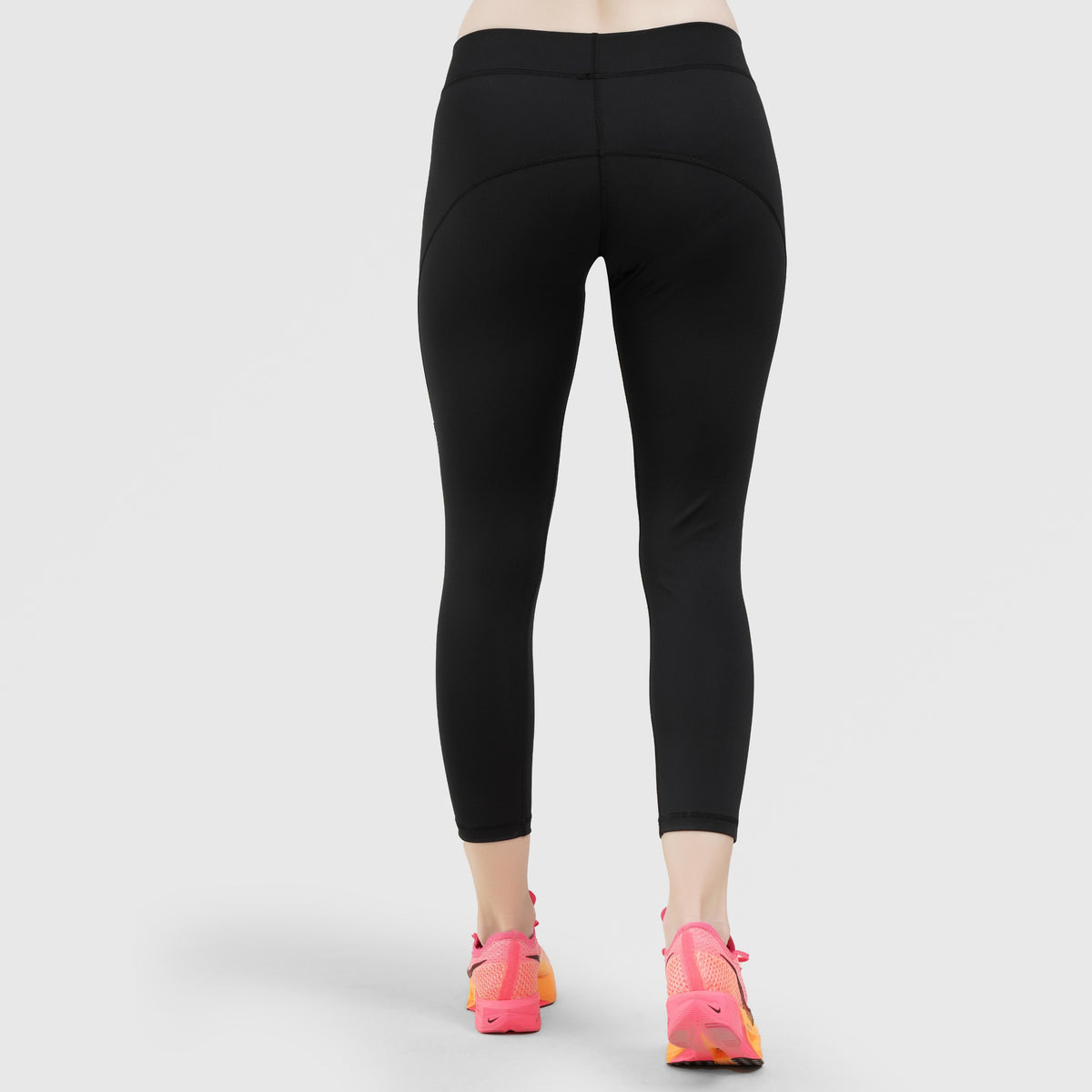 women gym wear sportswear fitness training outfit side view Women Gym Wear Gymarmour Pakistan