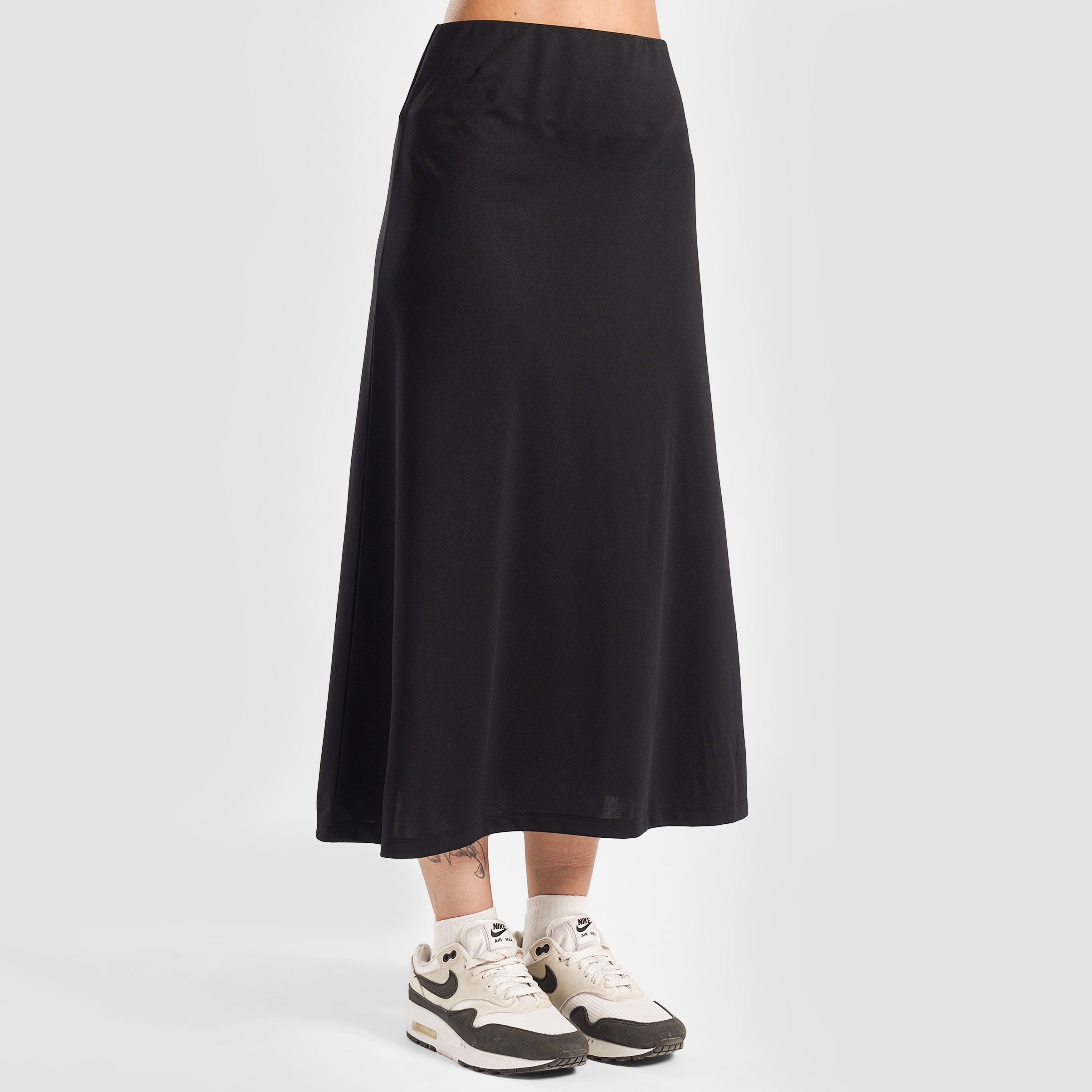 Sleek Slip Skirt (Black)