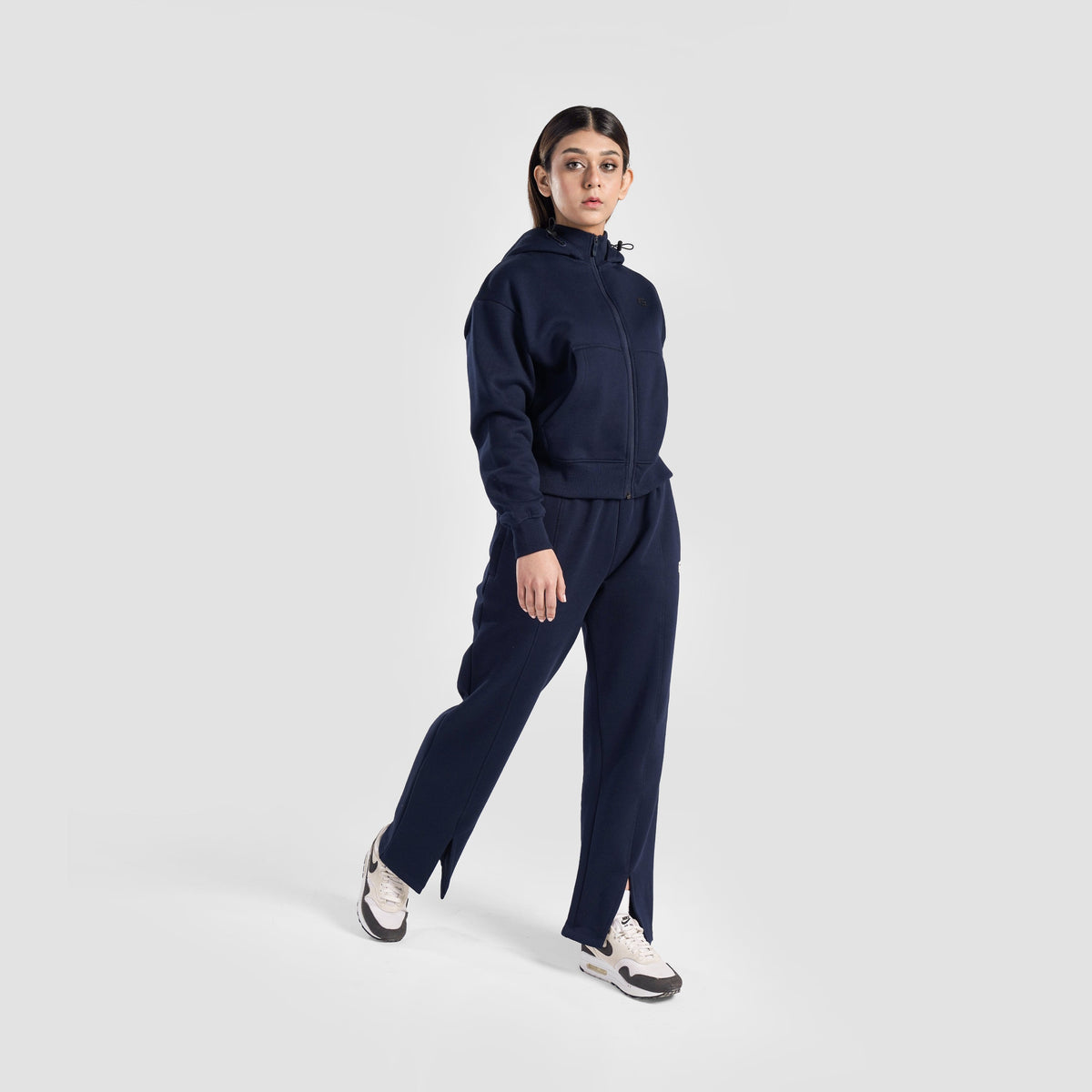 women gym trousers workout pants breathable fitness training bottoms fabric detail Women Gym Trousers Gym Armour Pakistan