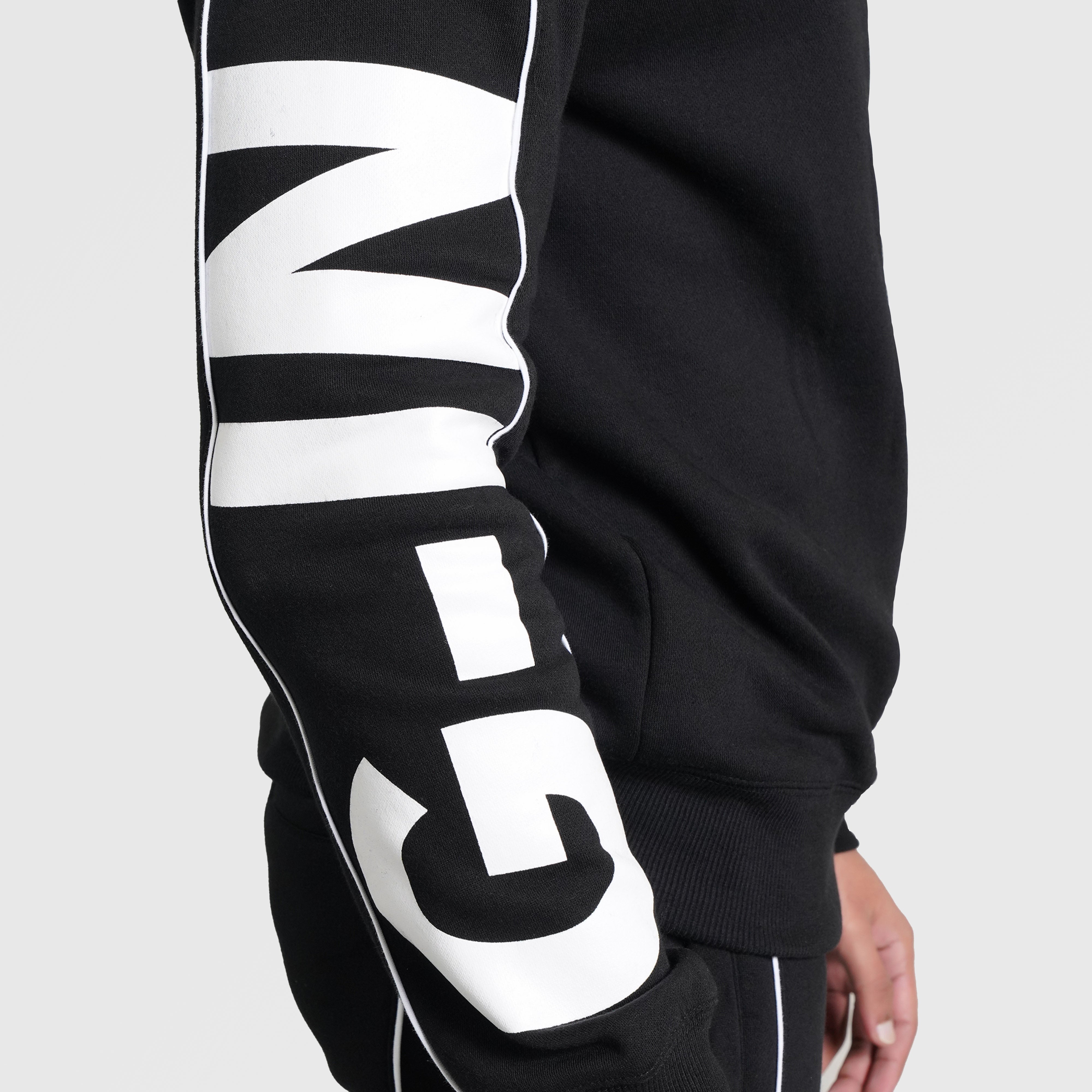 Rave Sweatshirt (Black)