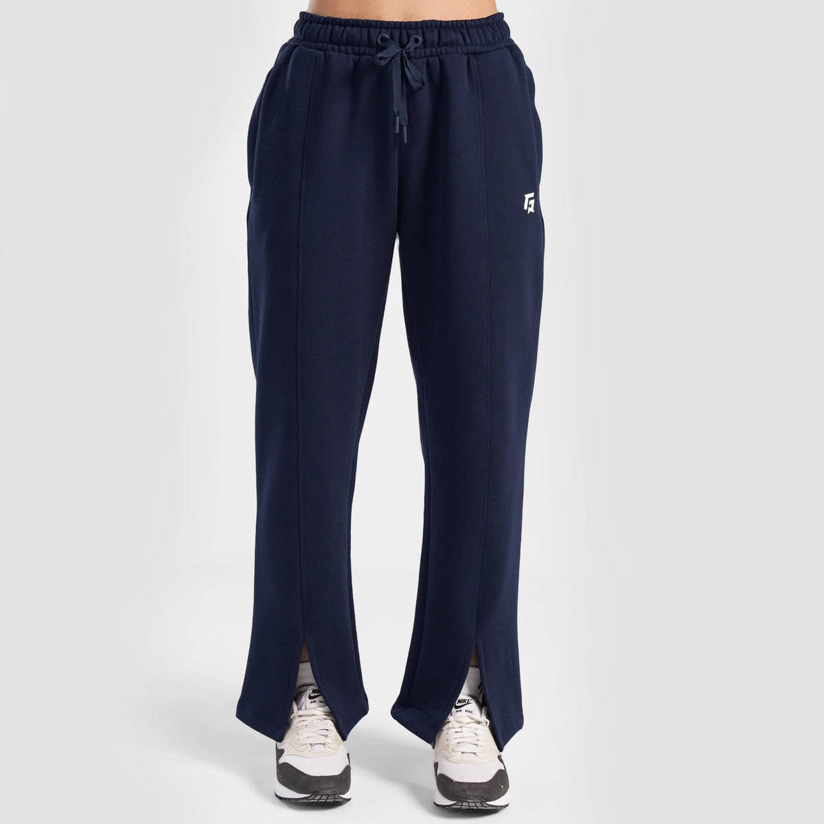 women gym trousers workout pants breathable fitness training bottoms front view Women Gym Trousers Gymarmour Pakistan