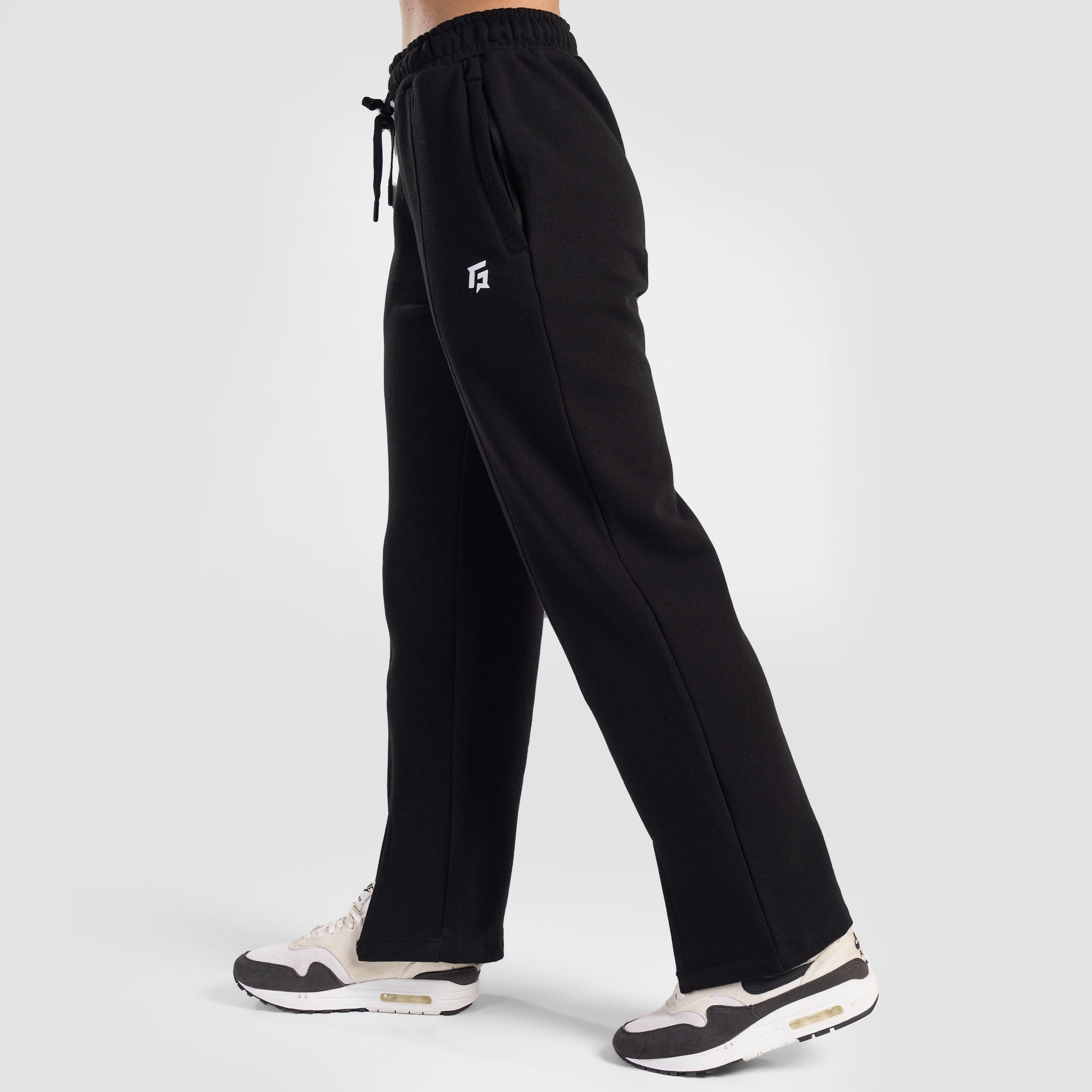 Therma Flow Regular Trousers (Black)