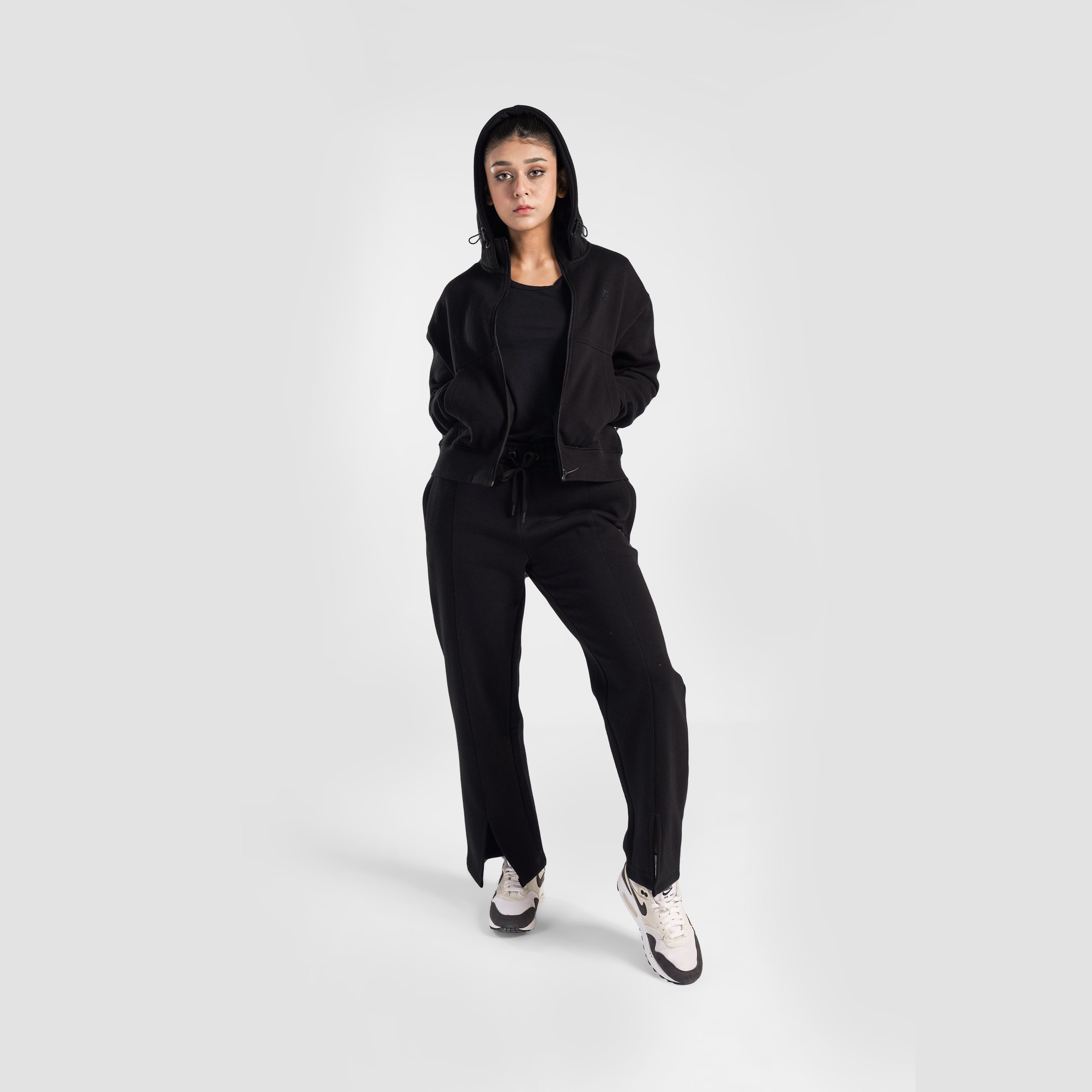 Therma Flow Regular Trousers (Black)