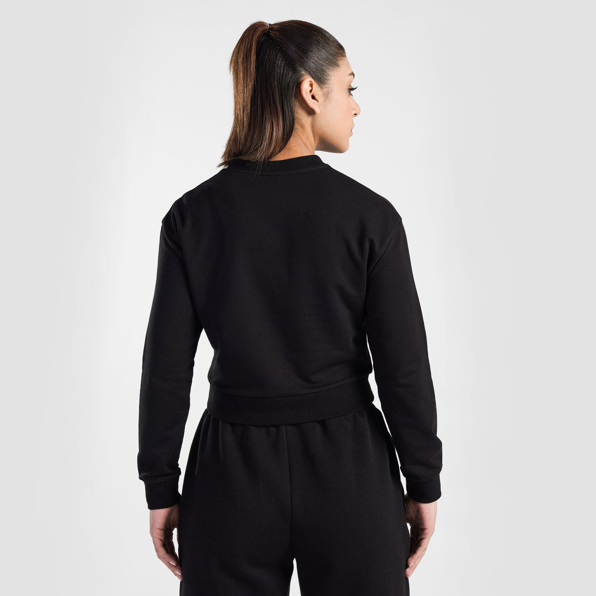 women gym wear sportswear fitness training outfit back view Women Gym Wear Gym Armour Pakistan