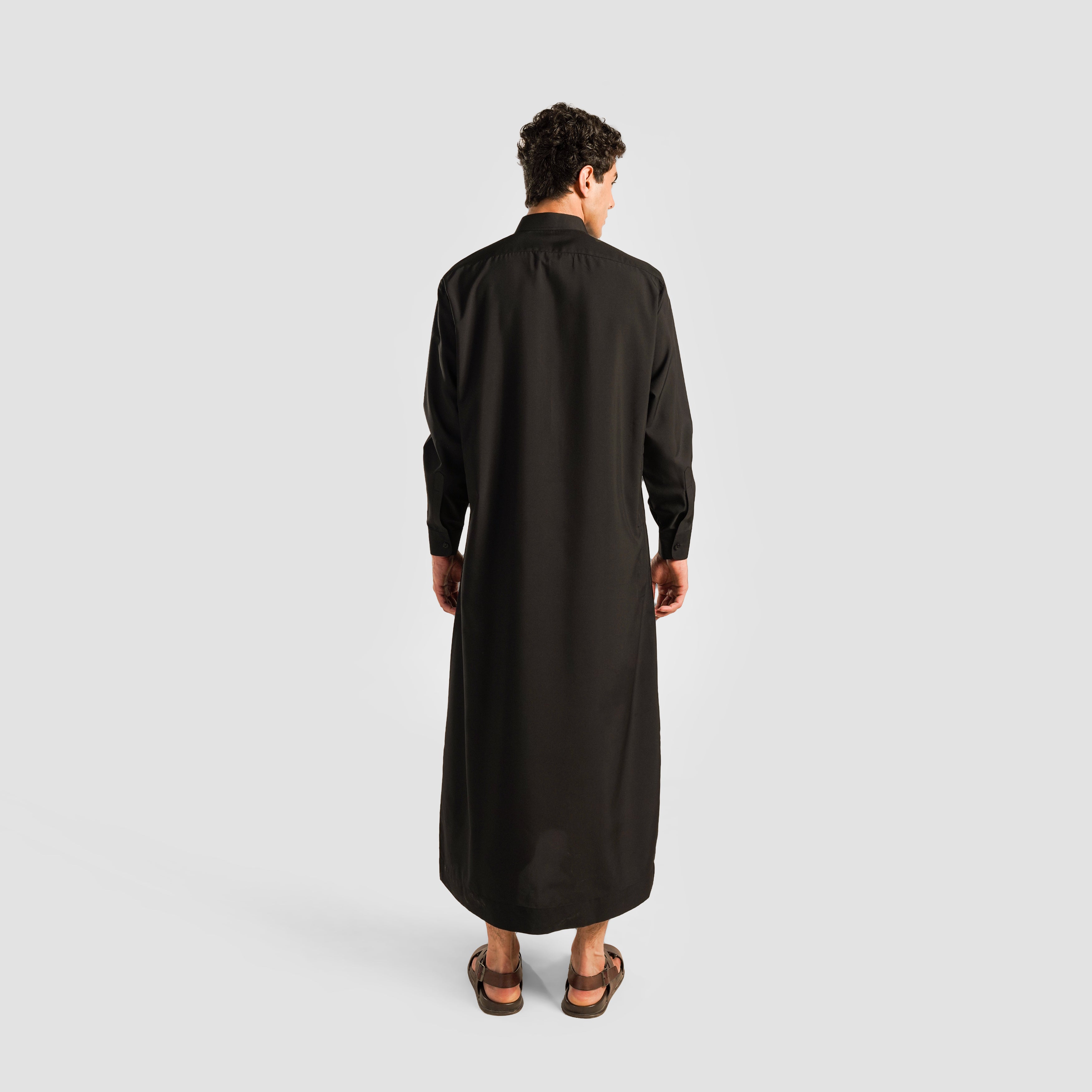 The Dyniq Thobe (Black)