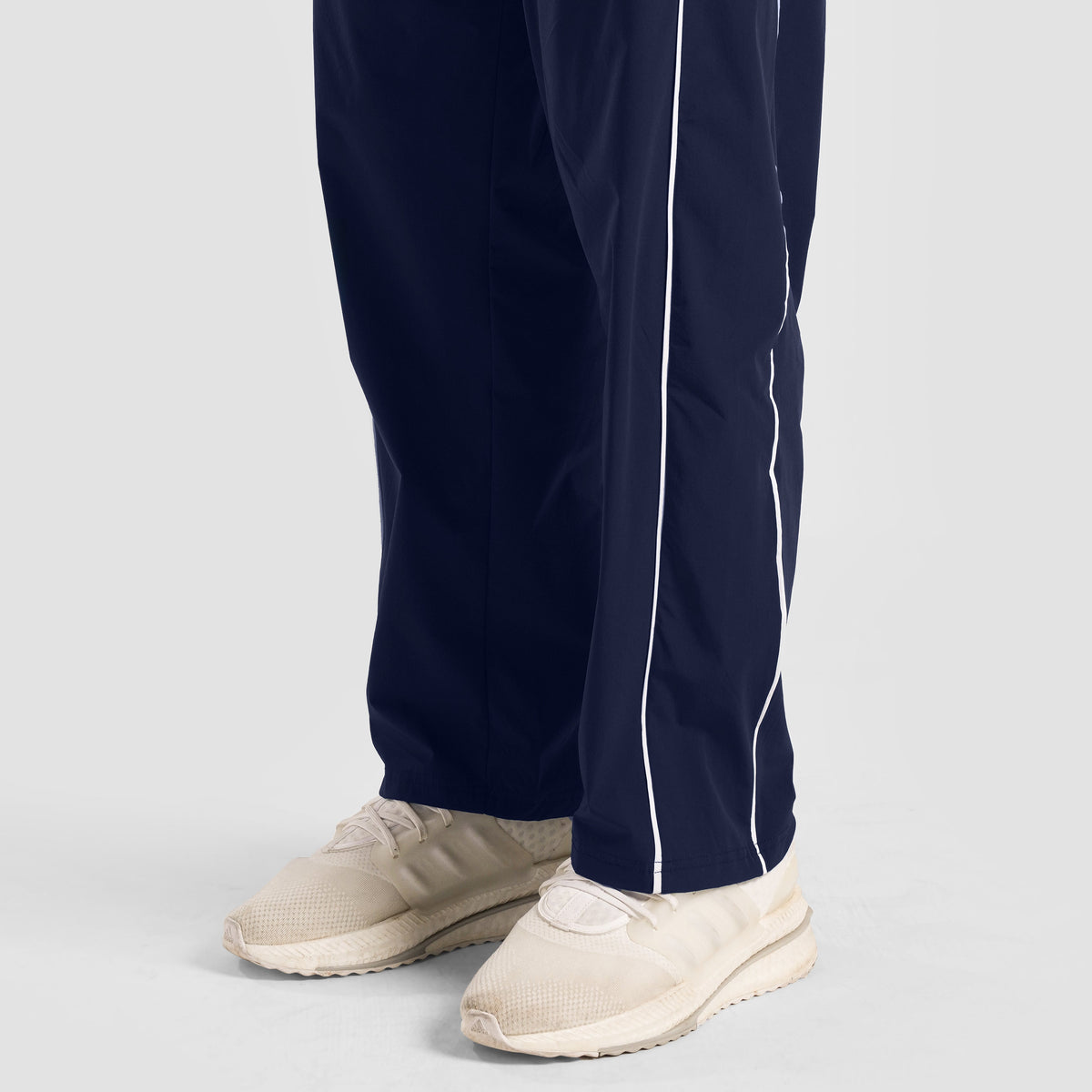men gym trousers workout pants breathable fitness training bottoms lifestyle view Men Gym Trousers Gym Armour Pakistan