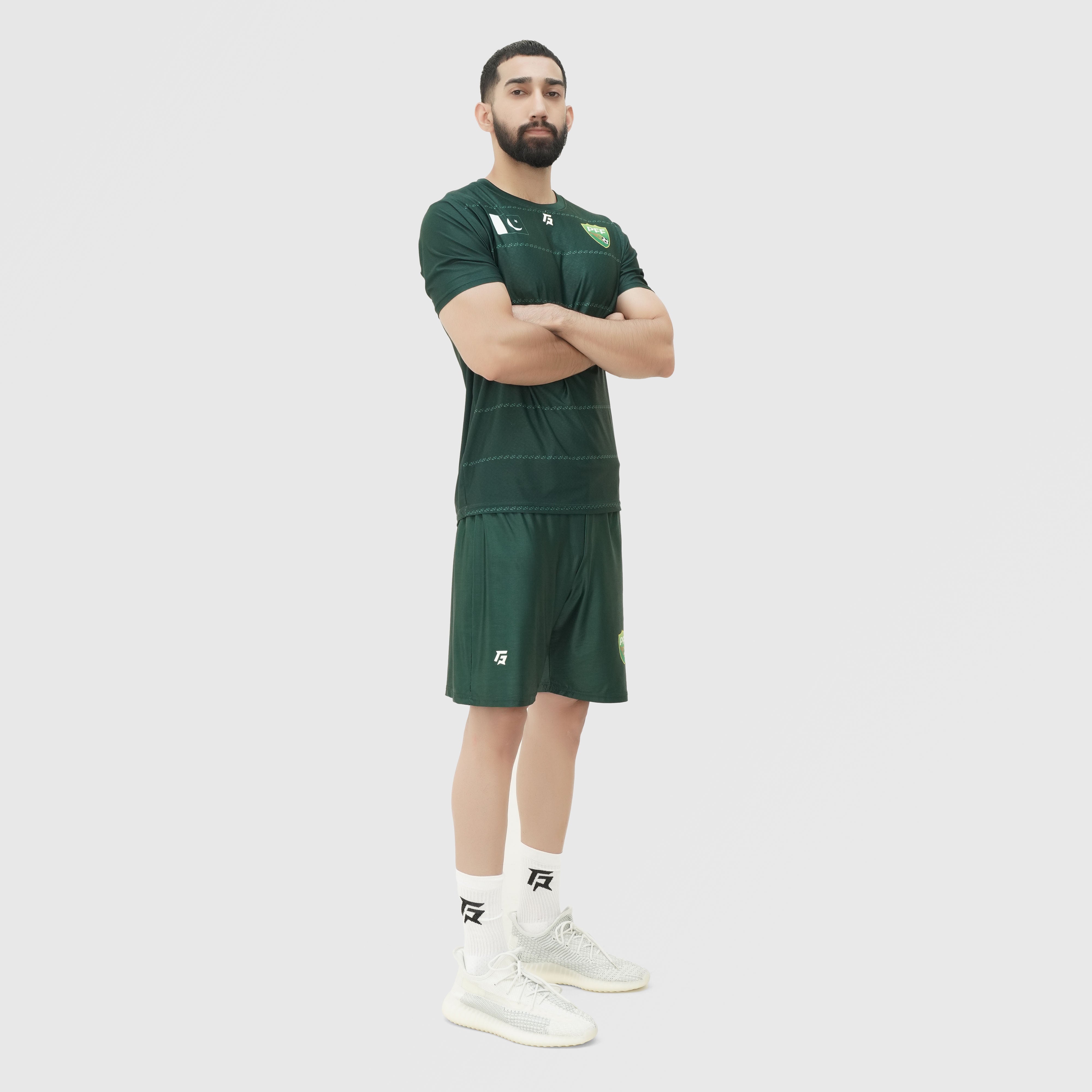 men gym wear sportswear fitness training outfit side view Men Gym Wear Gymarmour Pakistan