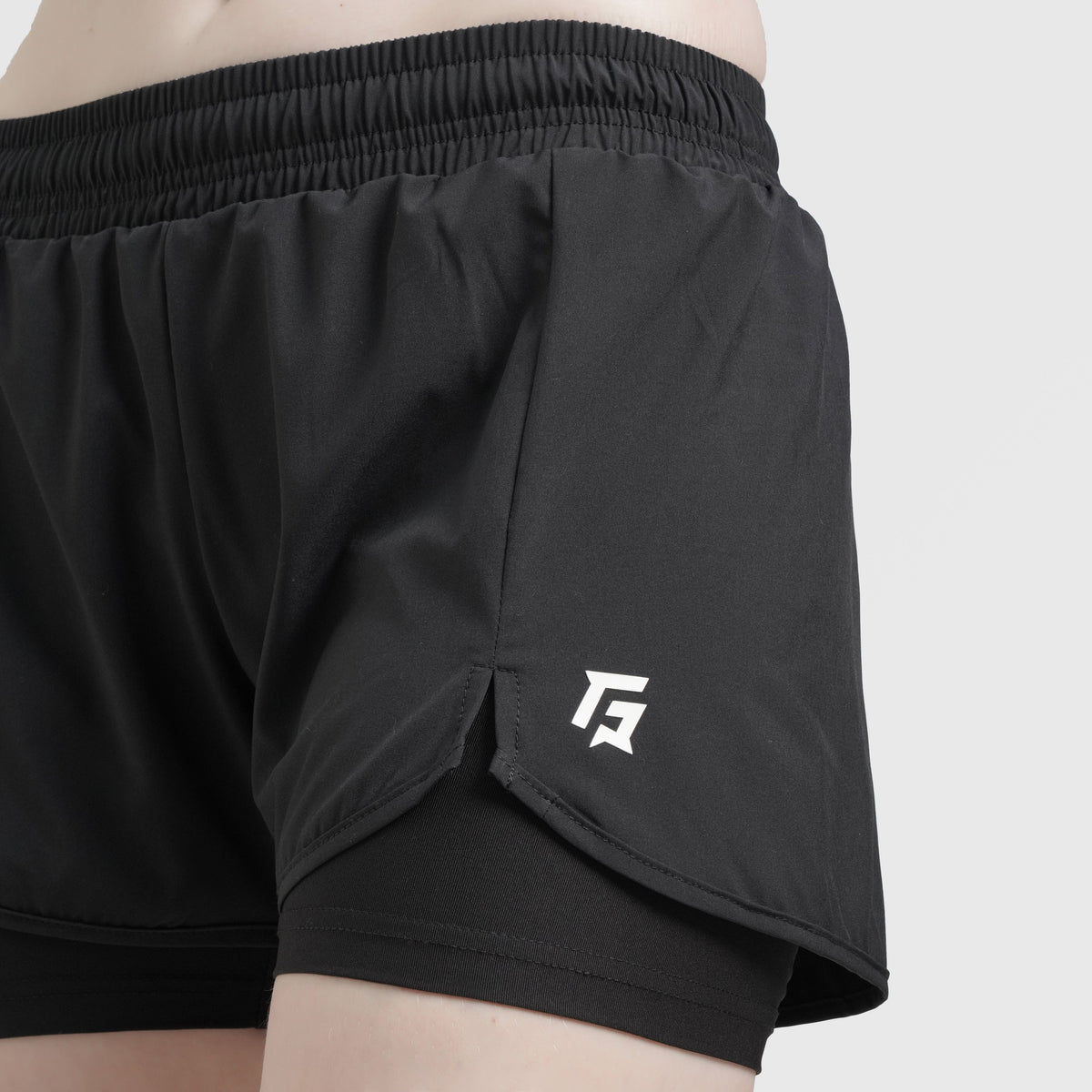 women gym wear sportswear fitness training outfit lifestyle view Women Gym Wear Gym Armour Pakistan