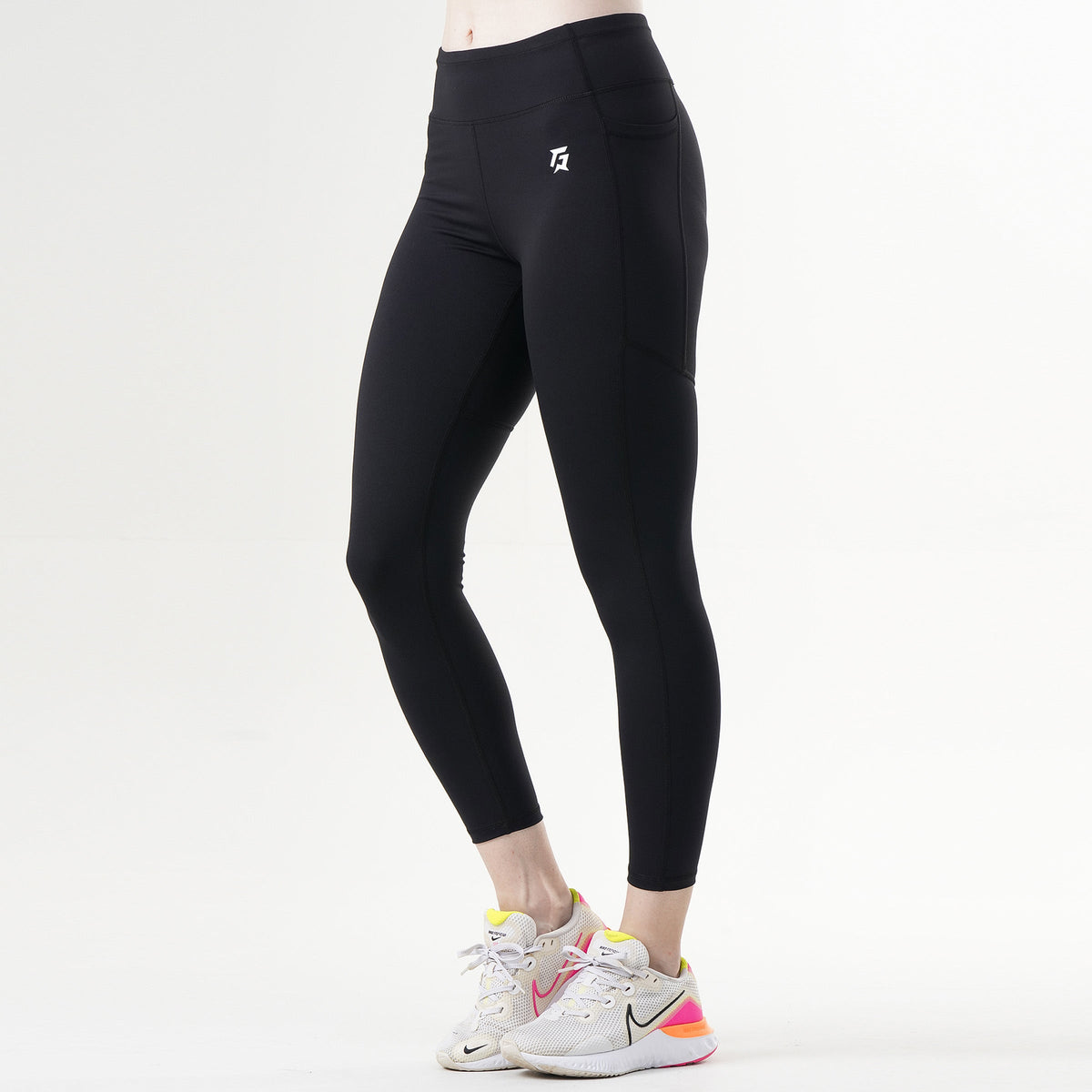 women gym wear sportswear fitness training outfit side view Women Gym Wear Gymarmour Pakistan