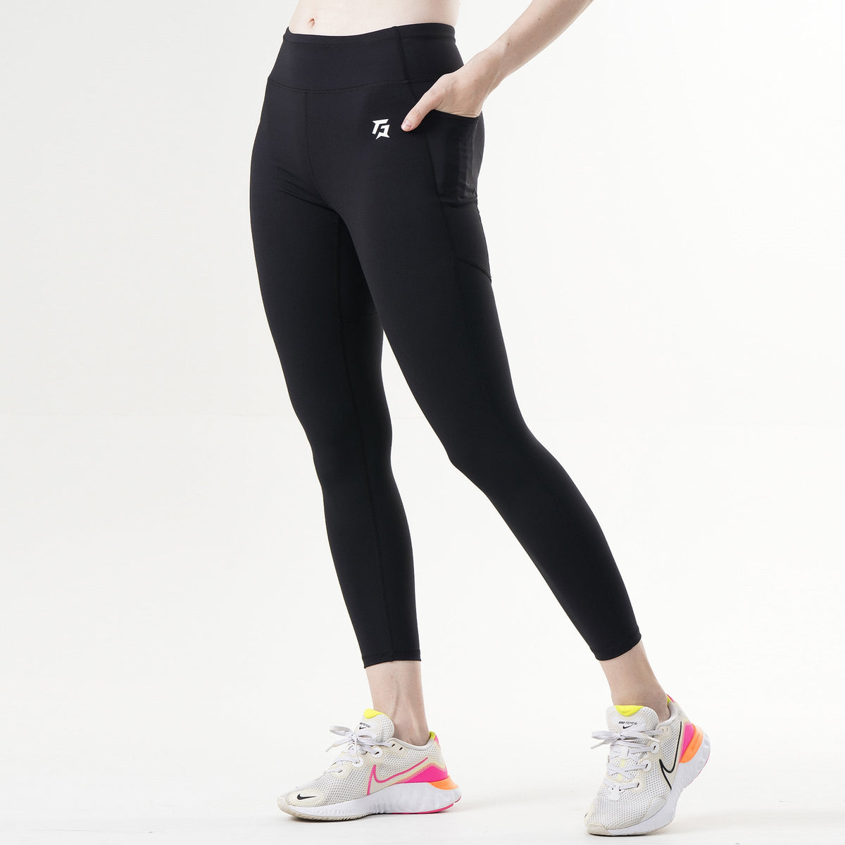 women gym wear sportswear fitness training outfit front view Women Gym Wear Gym Armour Pakistan