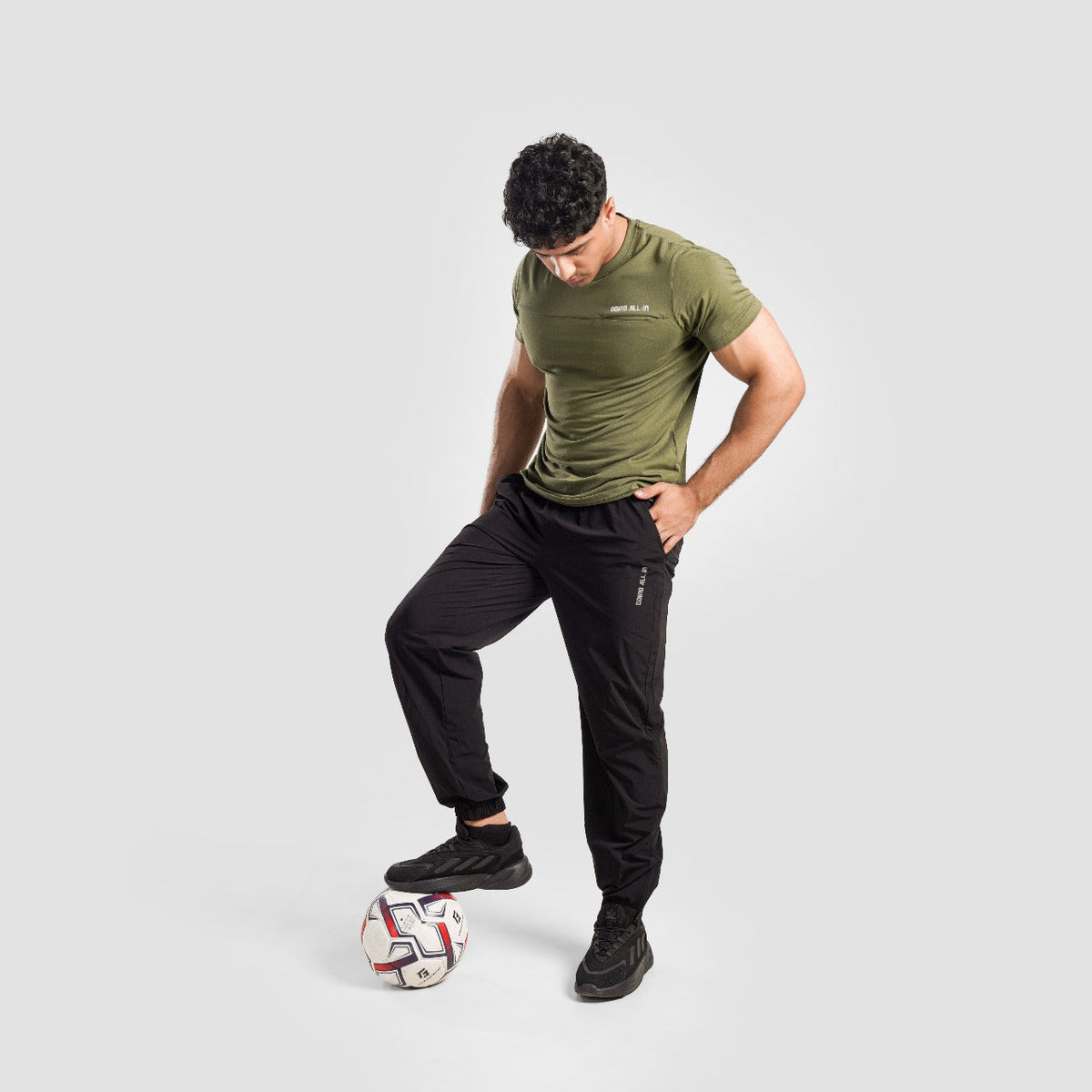 men gym trousers workout pants breathable fitness training bottoms fabric detail Men Gym Trousers Gymarmour Pakistan