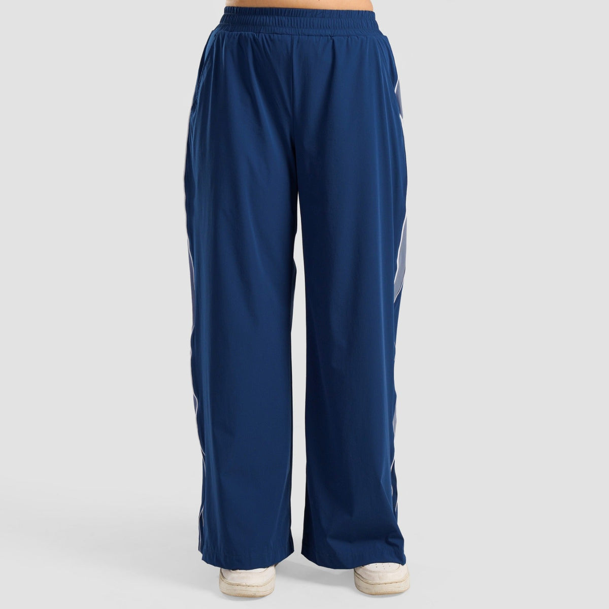women gym trousers workout pants breathable fitness training bottoms back view Women Gym Trousers Gym Armour Pakistan