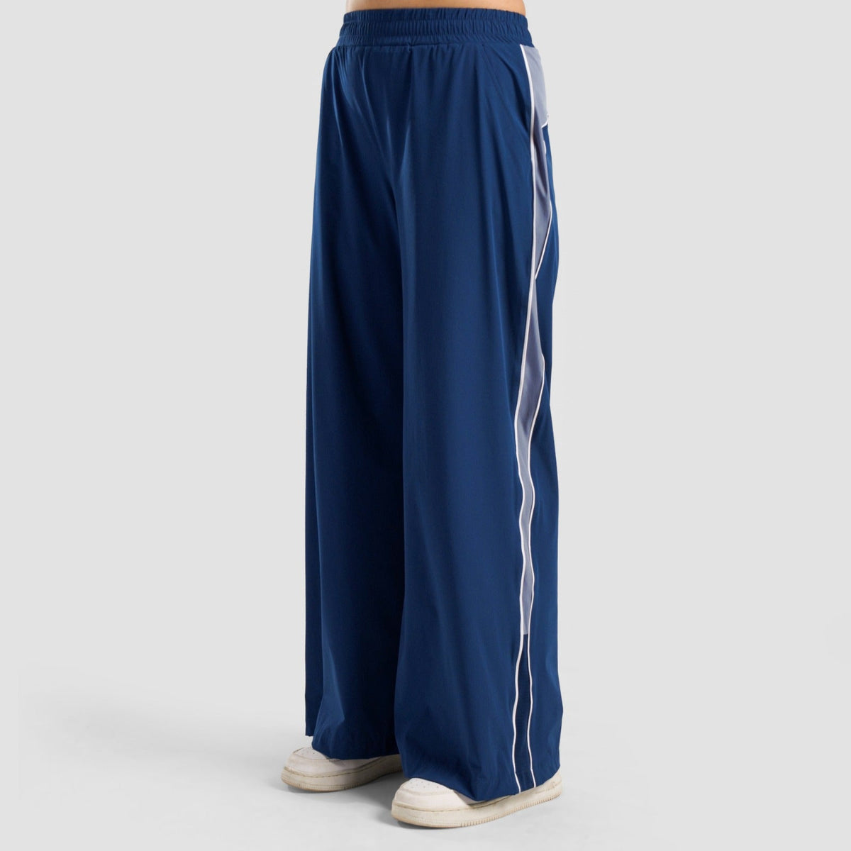 women gym trousers workout pants breathable fitness training bottoms front view Women Gym Trousers GymArmour Pakistan